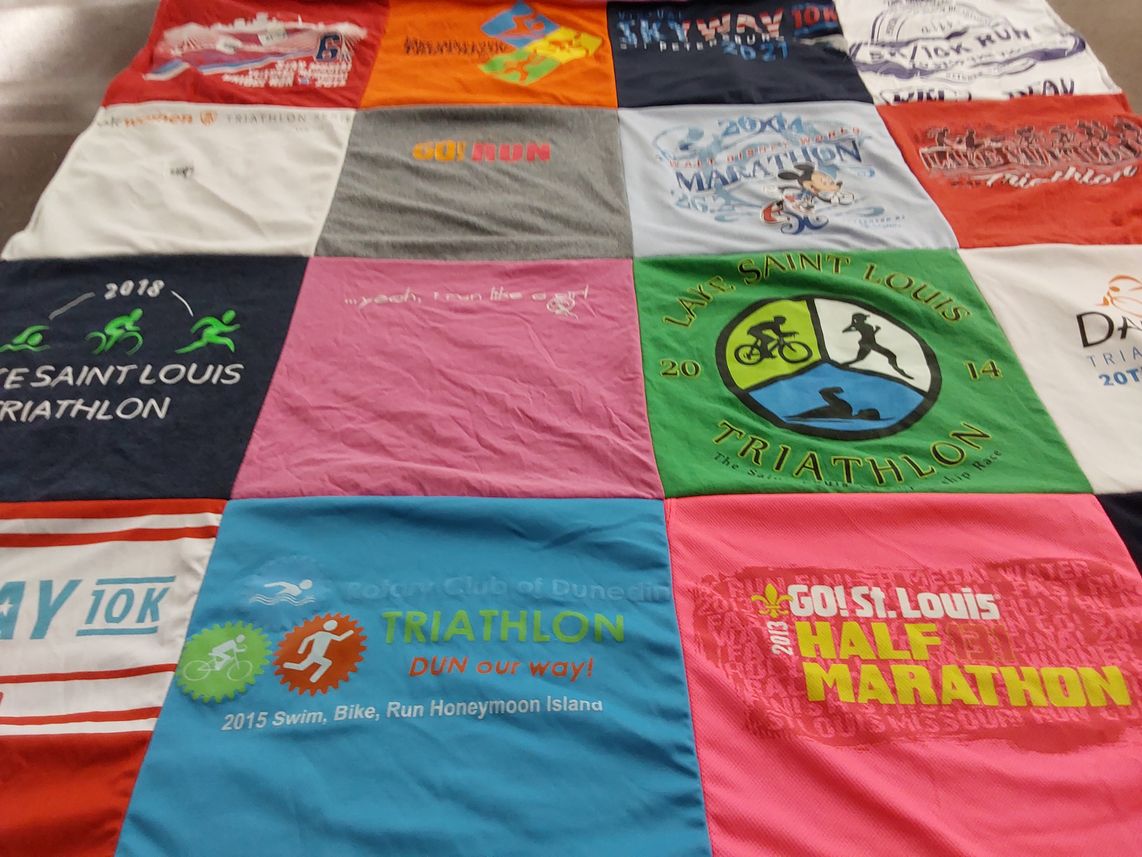 T-shirt quilt with running, triathlons themes by Sandra from MO