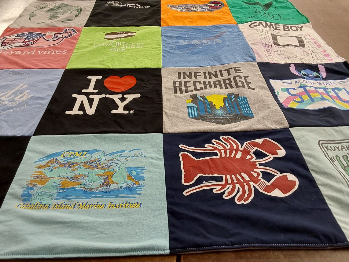 T-shirt quilt from aloha state college by Jennefer from CA