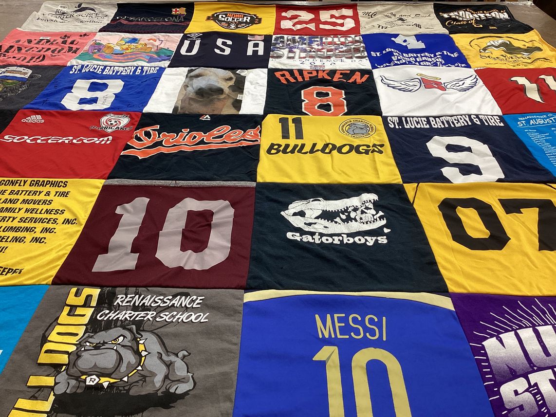 T-shirt quilt featuring bulldogs by Casey from FL