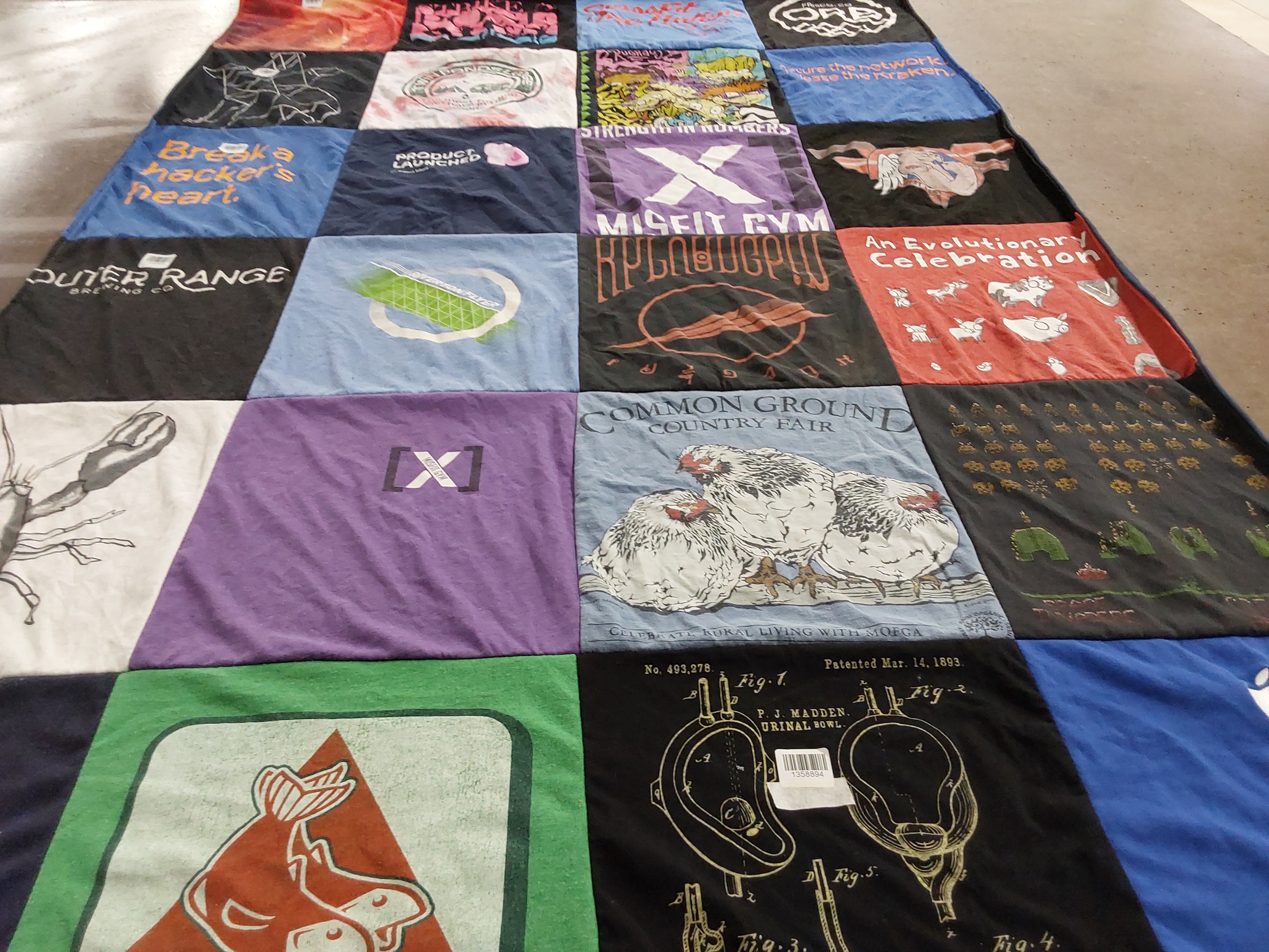 T-shirt quilt with brewing, pets themes by Simon from ME