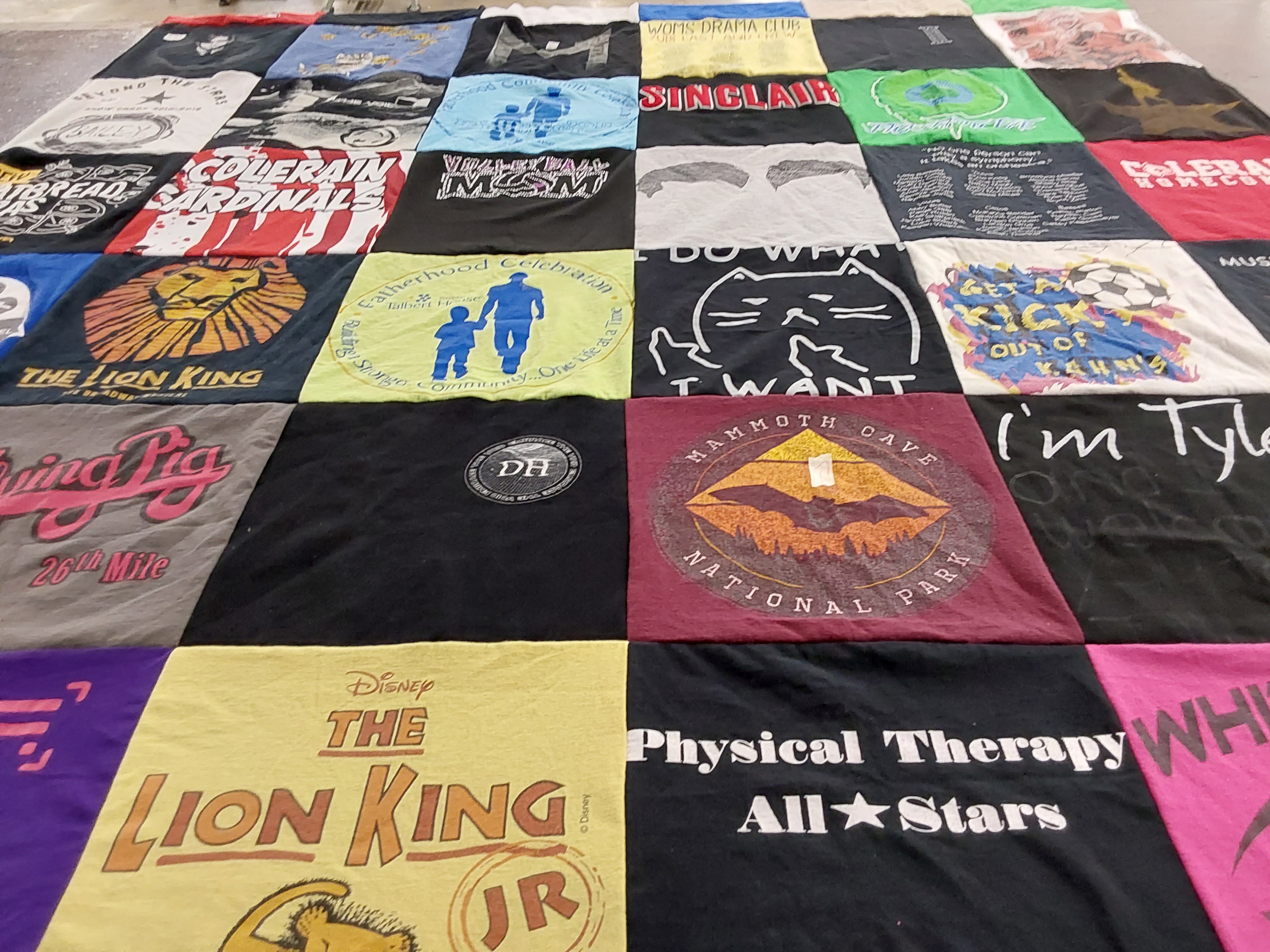 T-shirt quilt featuring coleran cardinals by Emily from OH