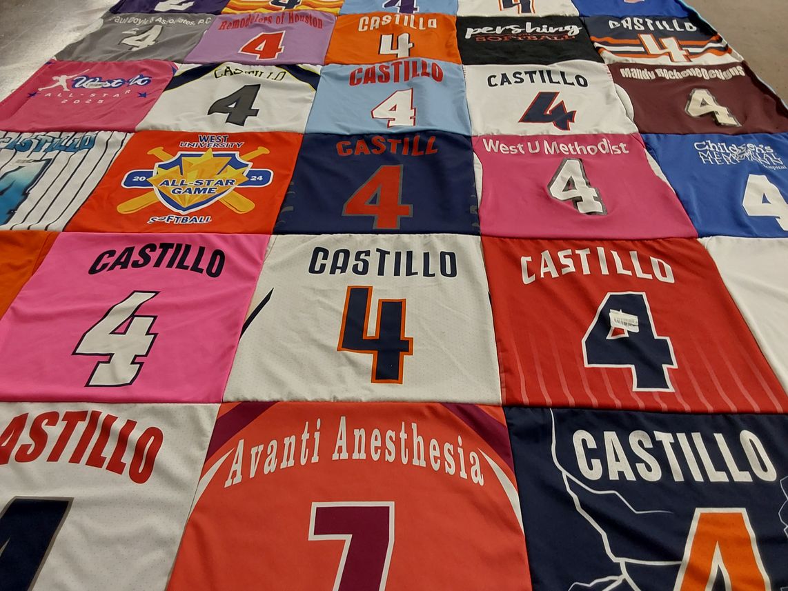 T-shirt quilt from west university by Lexie from TX