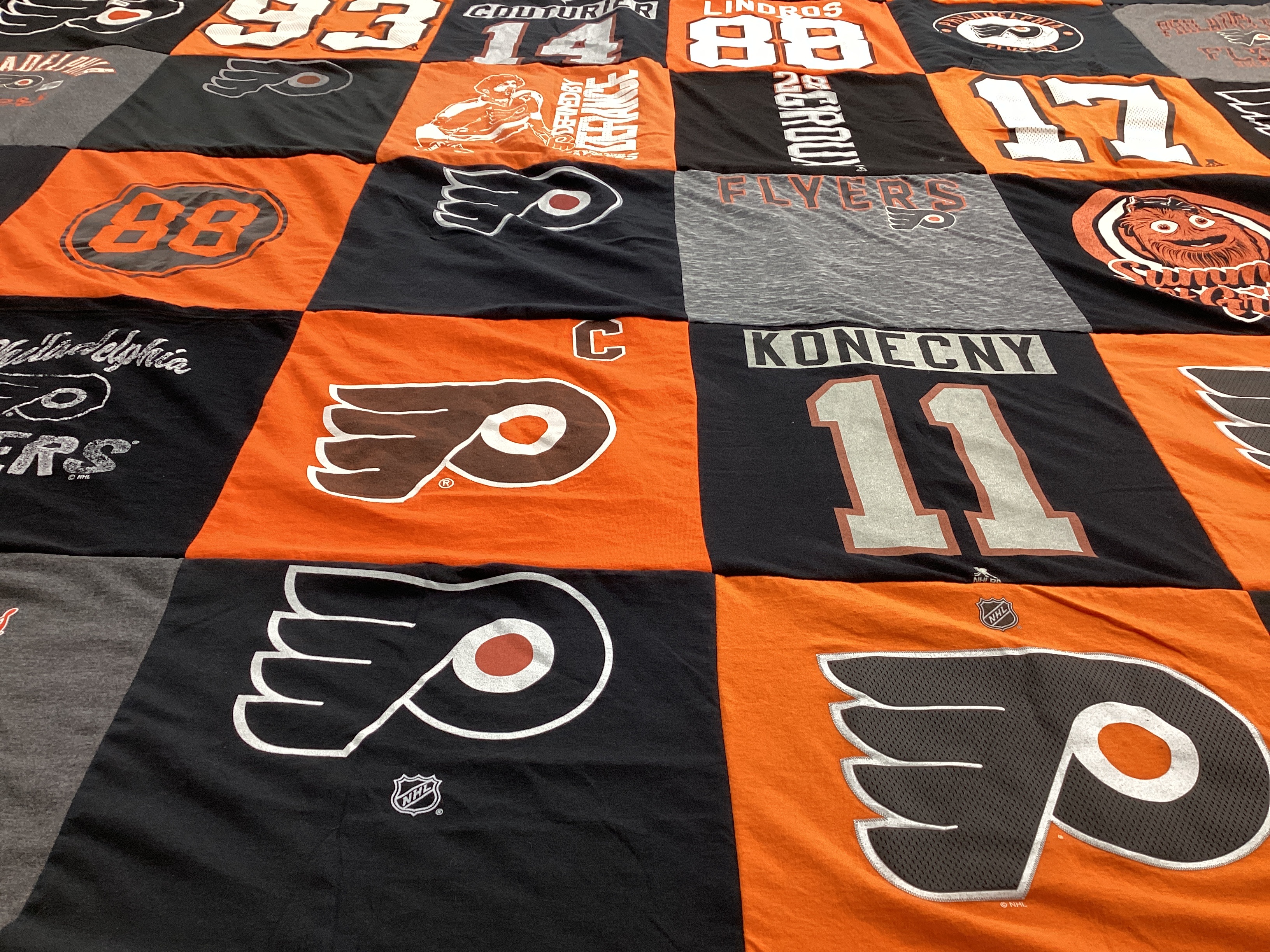 T-shirt quilt featuring philadelphia flyers by Juliette from IL