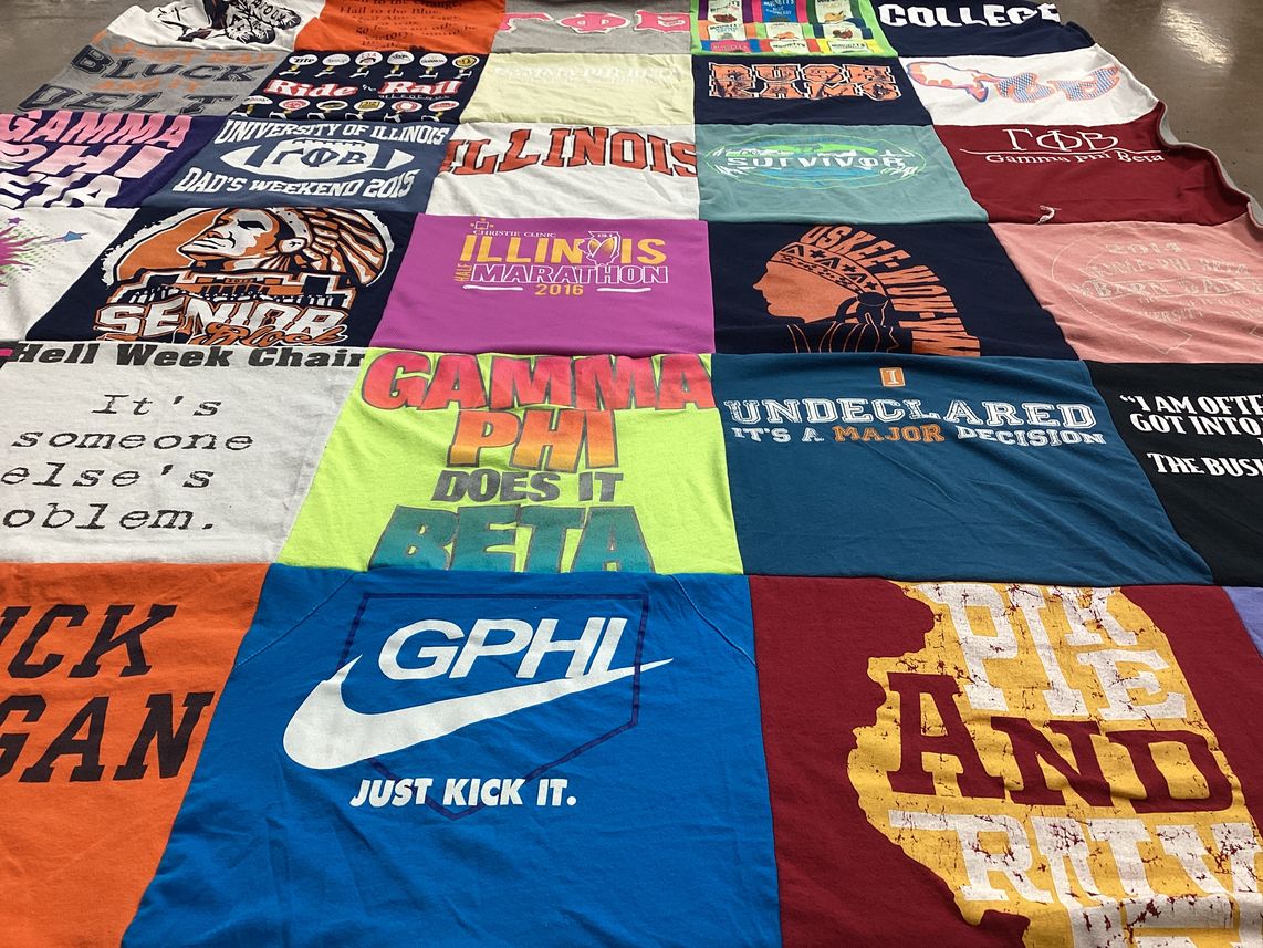 T-shirt quilt from university of illinois by Lynae from IL