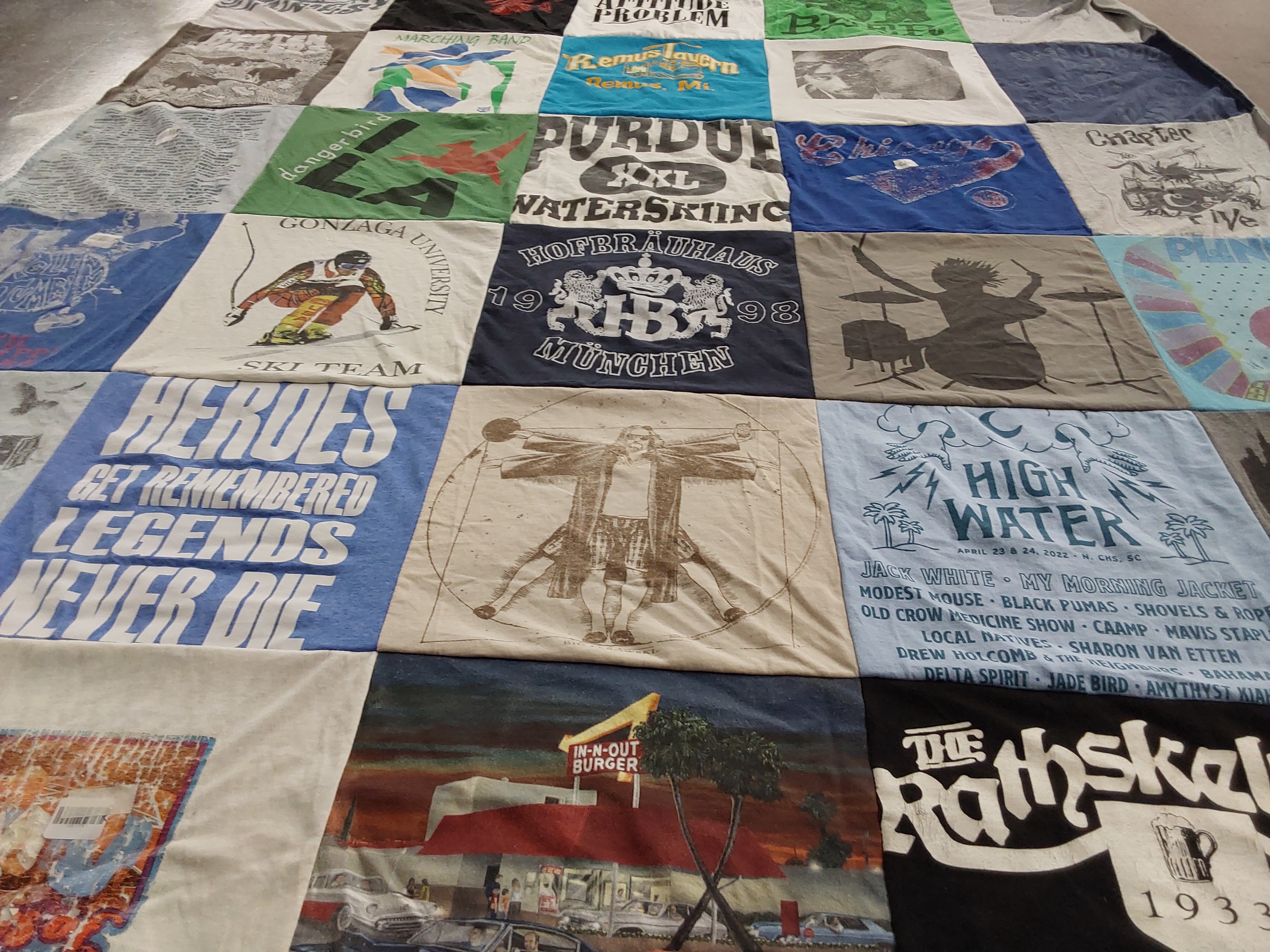 T-shirt quilt from gonzaga university by Lindsay from IN