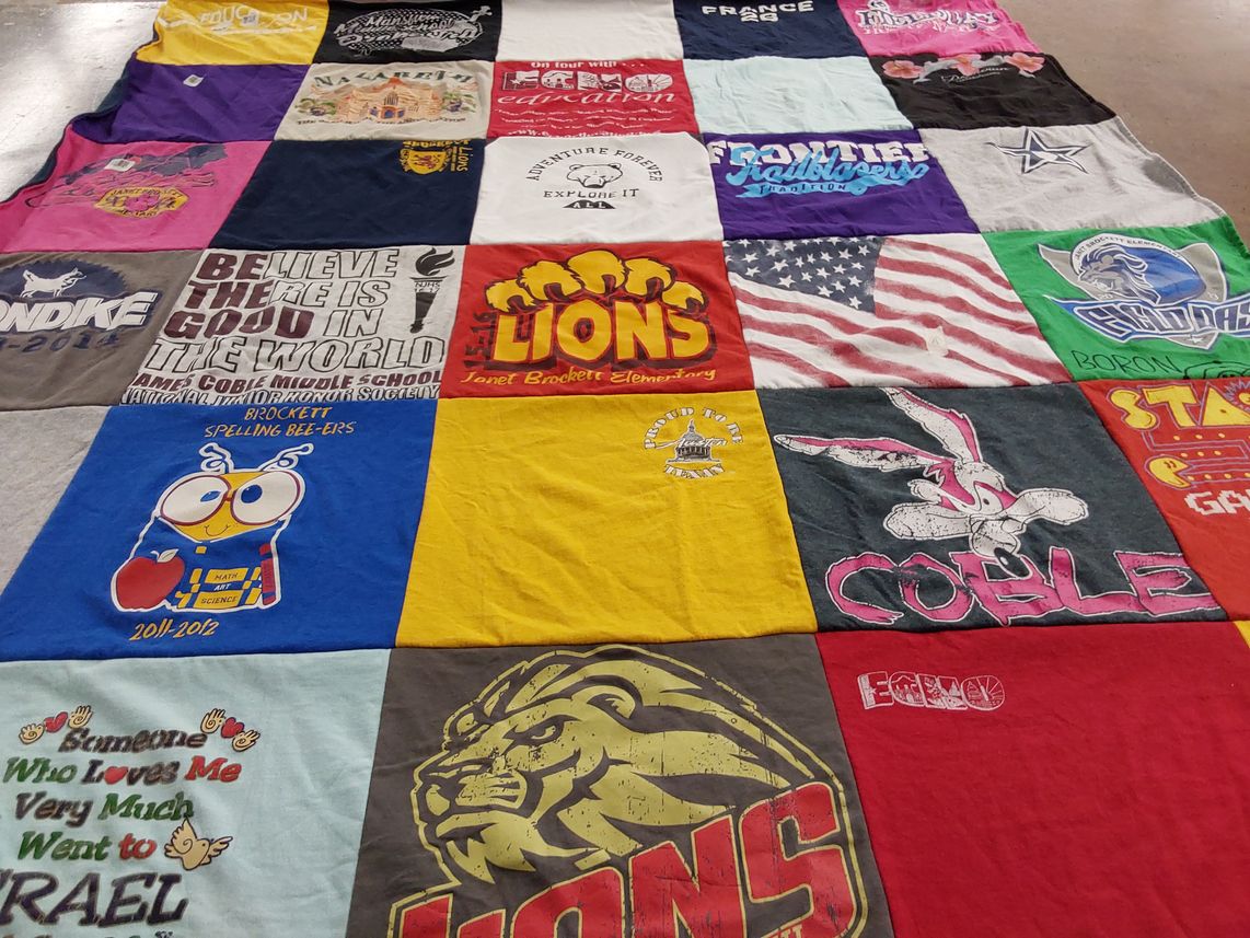 T-shirt quilt featuring lions by Laurinda from TX