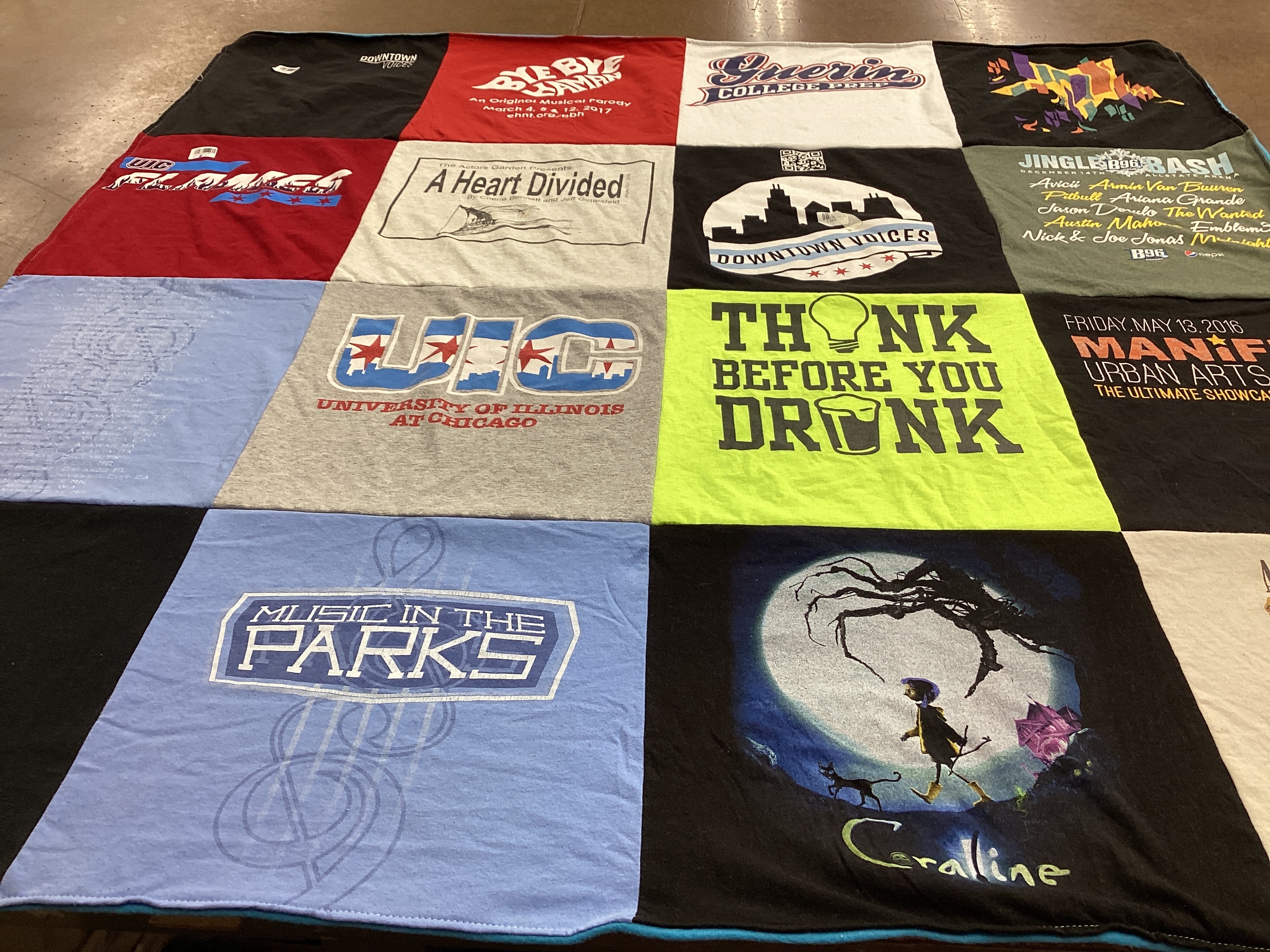 T-shirt quilt from university of illinois at chicago by Heather from IL