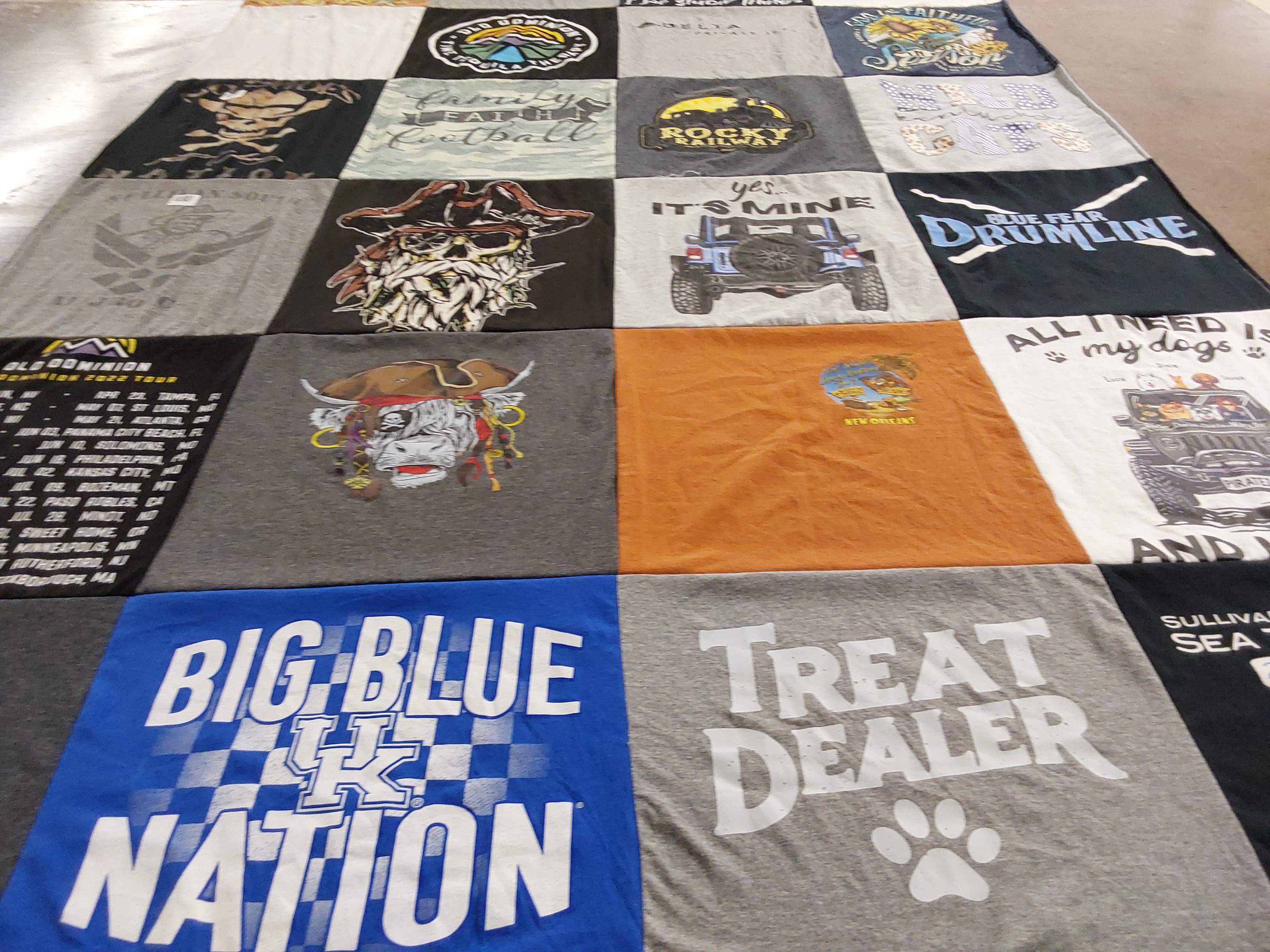 T-shirt quilt from university of kentucky by mary from TN