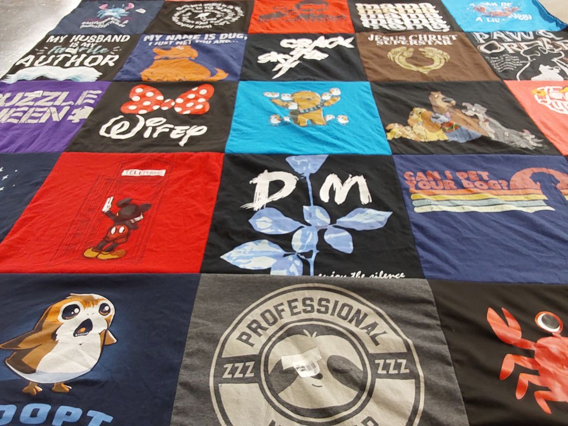 T-shirt quilt with animals, pets themes by Donna from MD