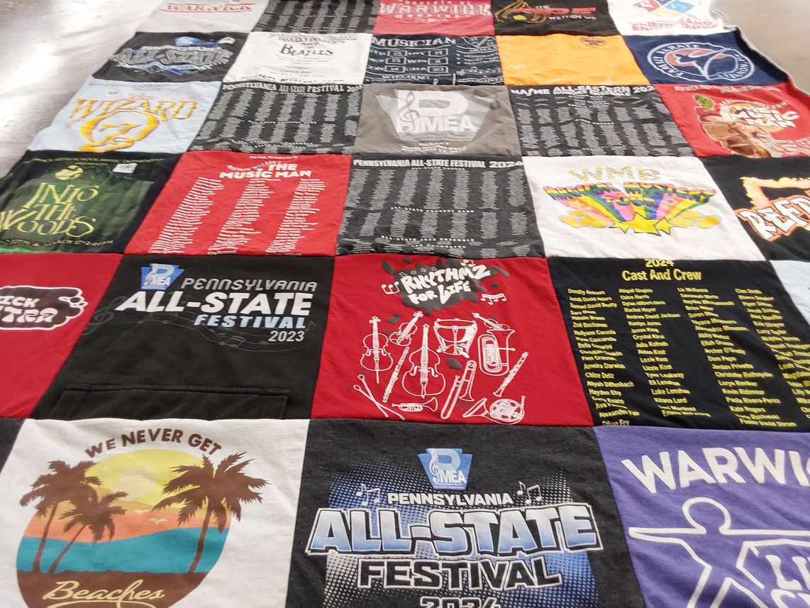 T-shirt quilt from warwick high school by Jennifer from PA