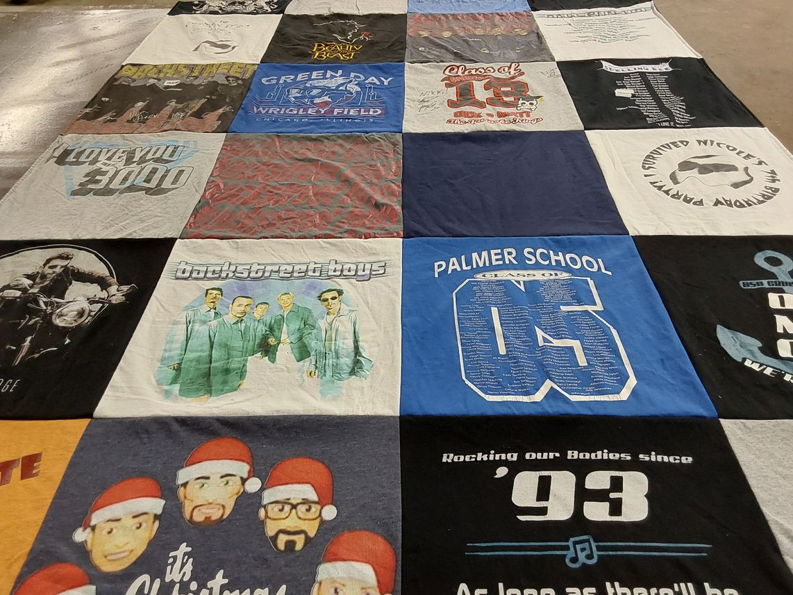 T-shirt quilt from palmer school by Nicole from IL