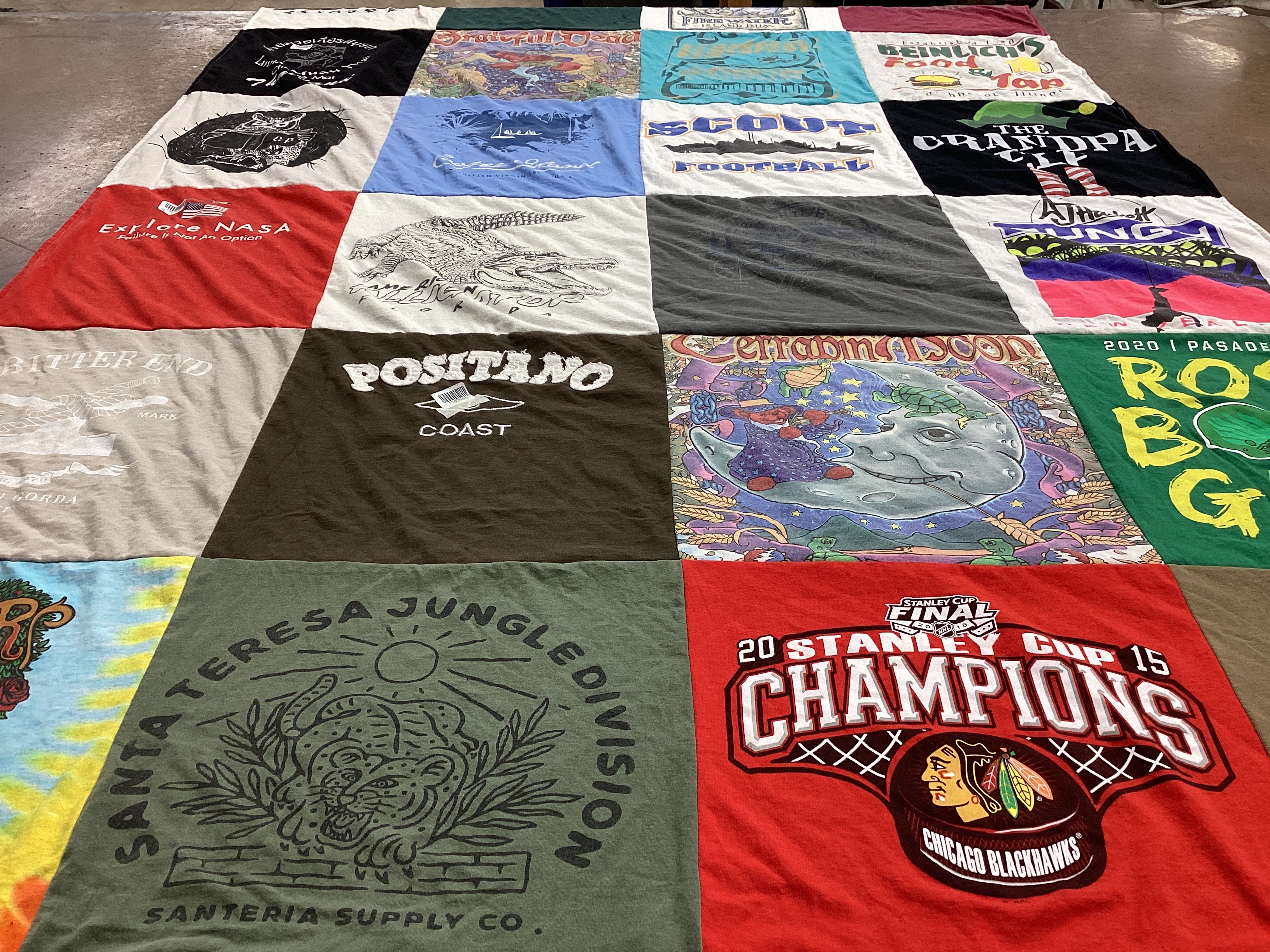 T-shirt quilt featuring chicago blackhawks by Ross from IL