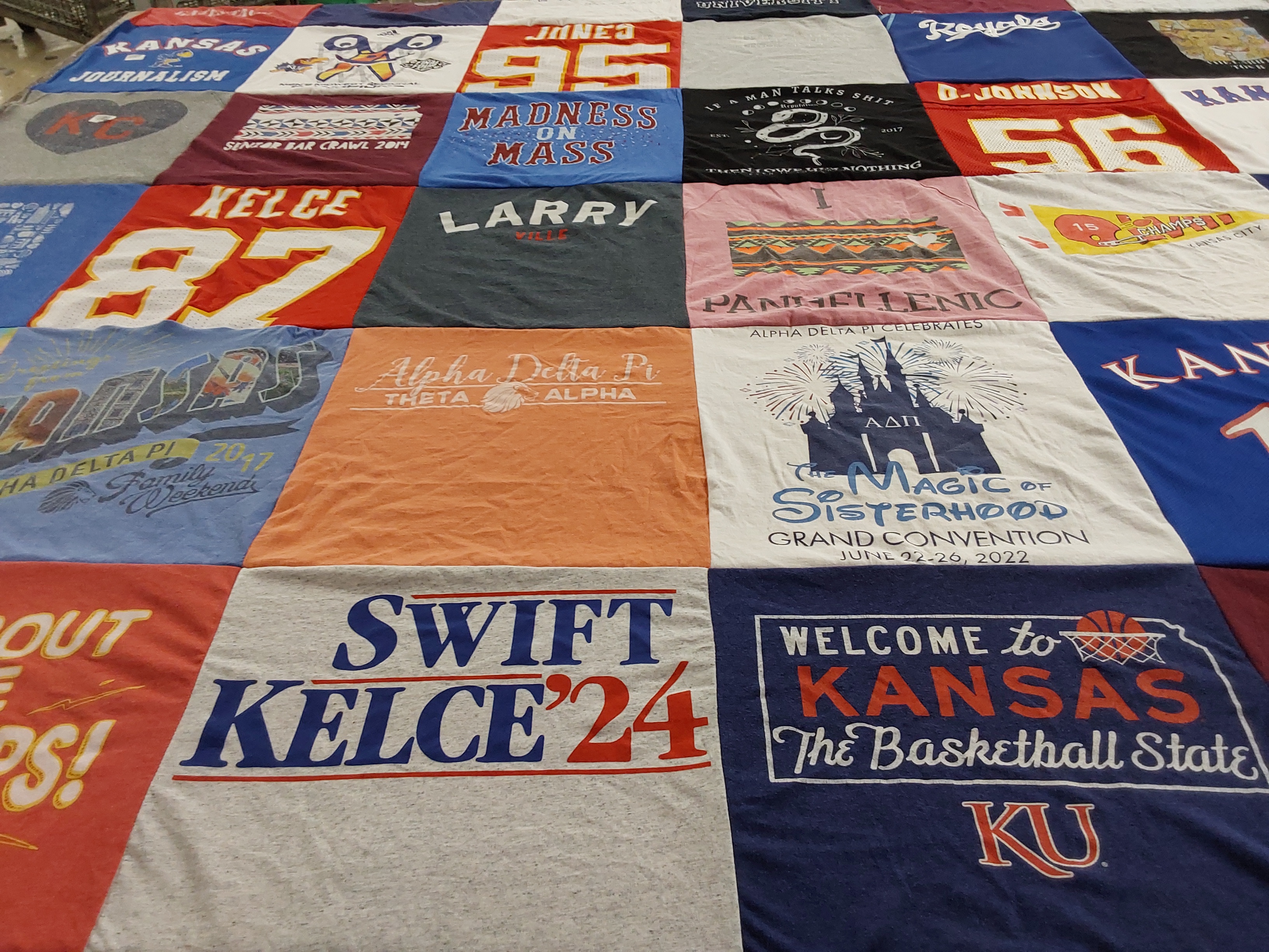 T-shirt quilt featuring kansas jayhawks by Julia from KS