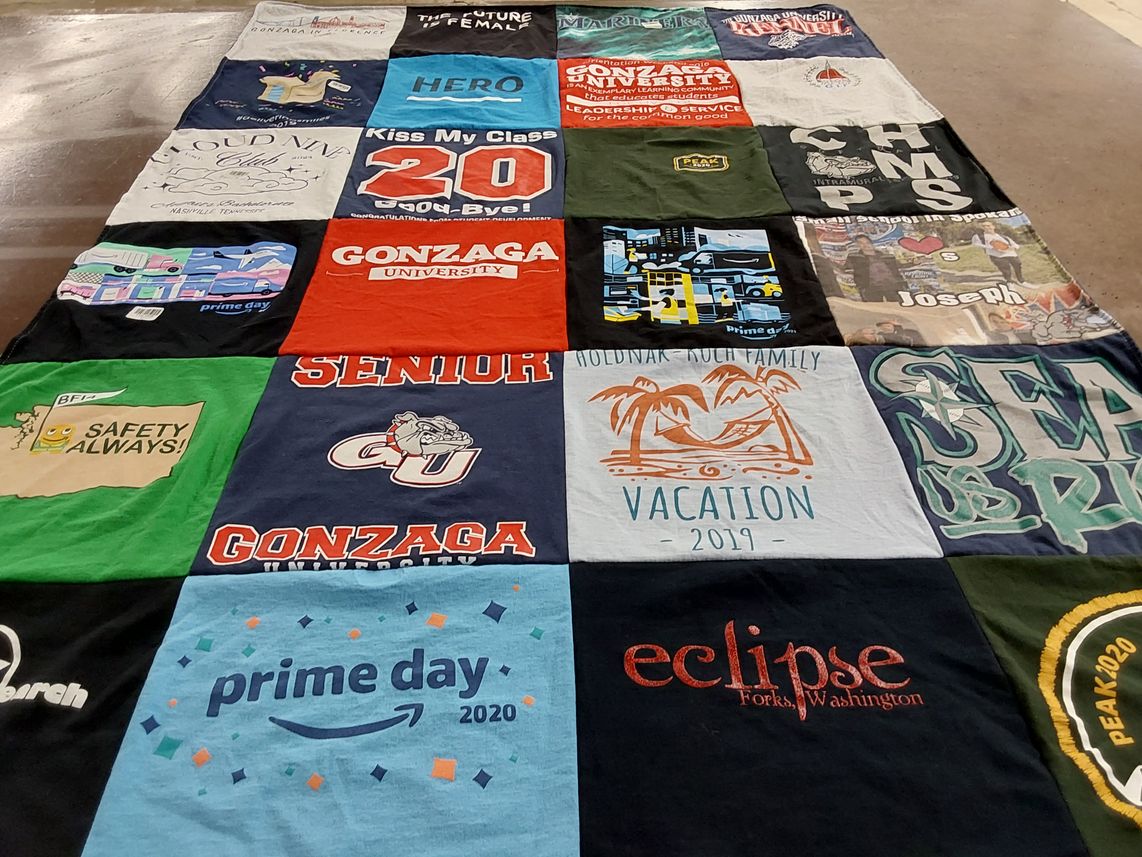 T-shirt quilt from gonzaga university by Abi from WA