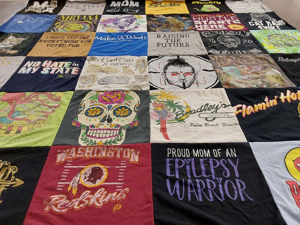 T-shirt quilt featuring washington redskins by Alexa from VA