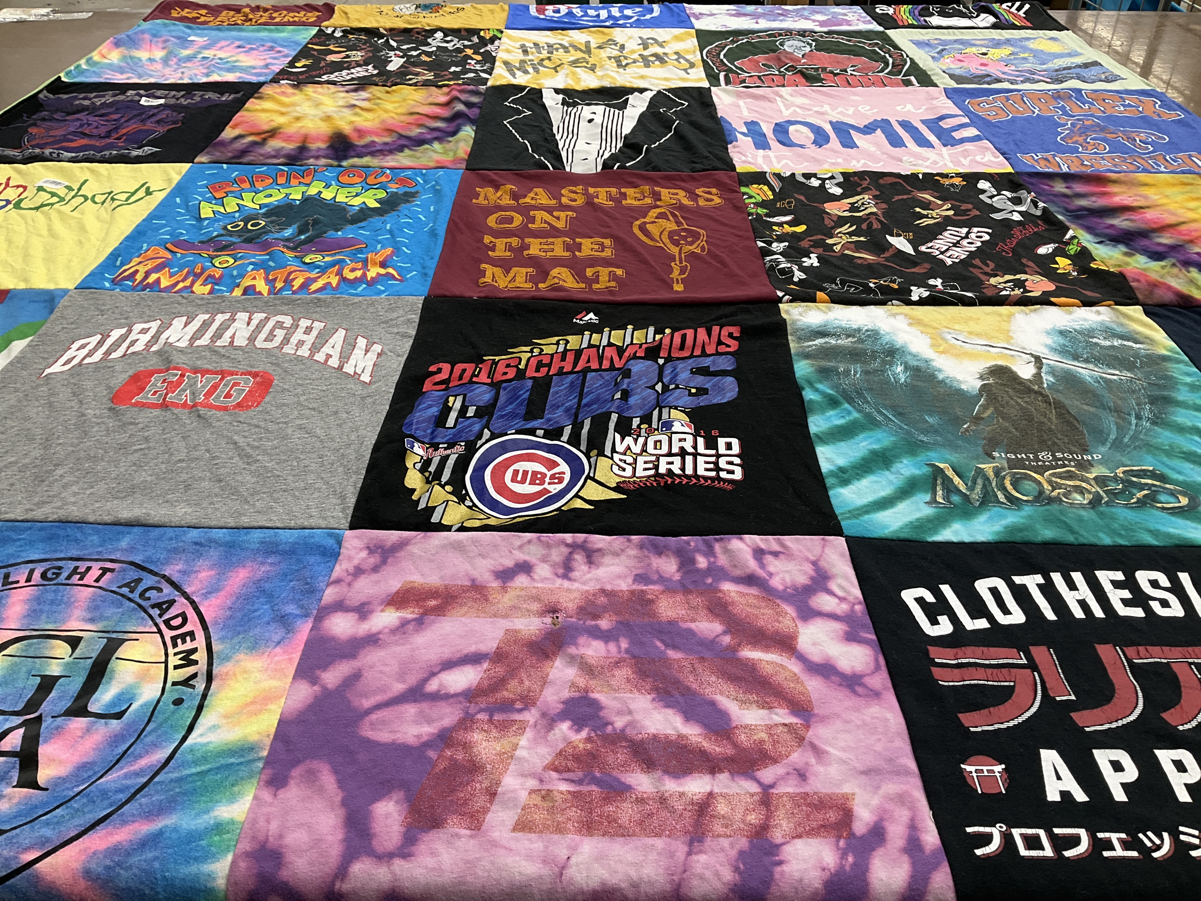 T-shirt quilt featuring cubs by Brianne from IL