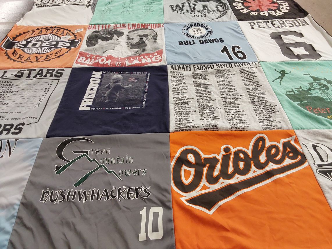 T-shirt quilt featuring bushwhackers, orerios by Susy from MT