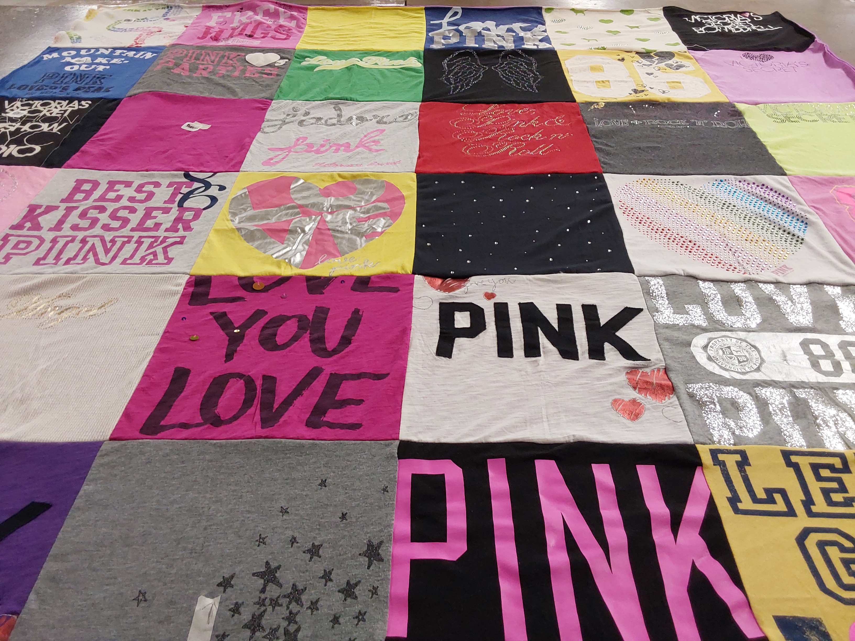 T-shirt quilt with fashion, friendship themes by Janelise from FL