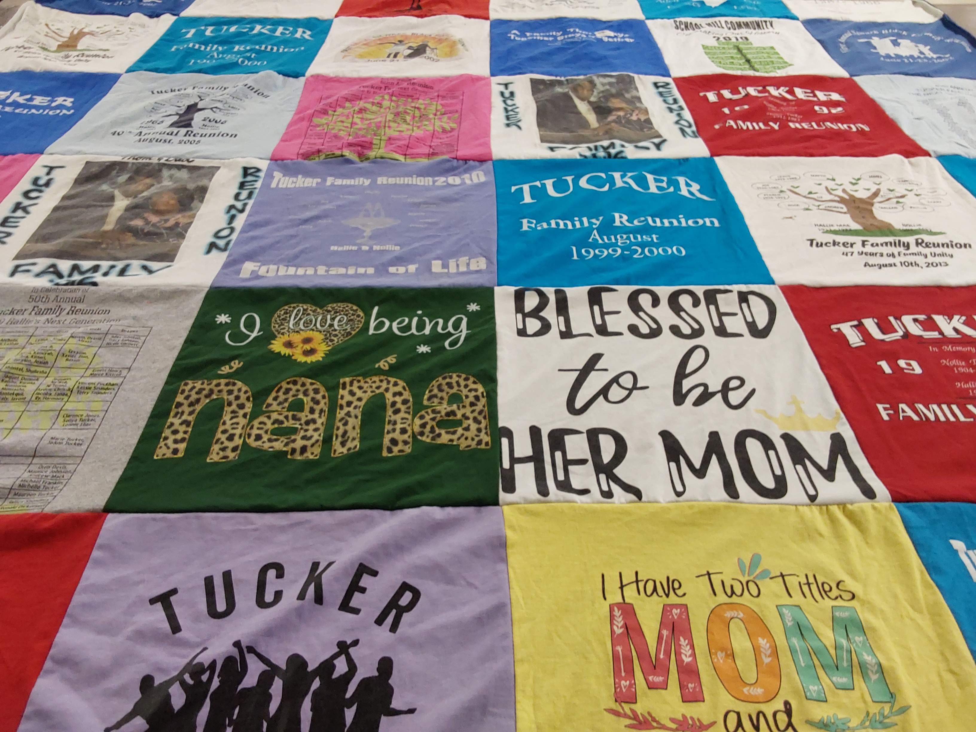 T-shirt quilt with family, reunions themes by Arnell from FL