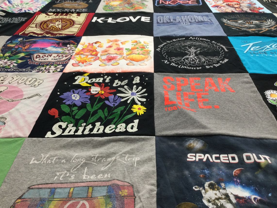 T-shirt quilt from oklahoma university, texas university by Paula from CA