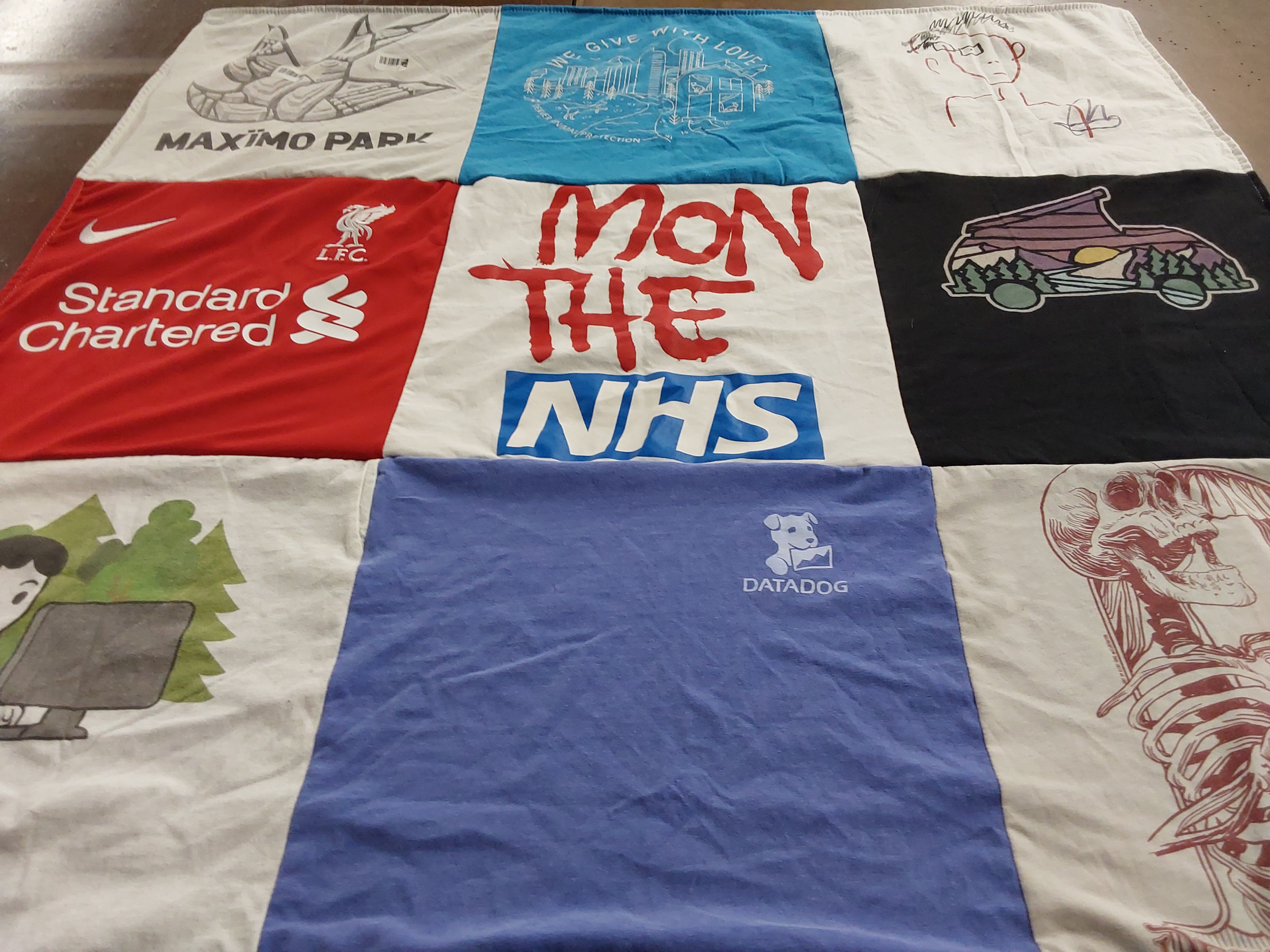 T-shirt quilt featuring liverpool football club by Kathryn from CO