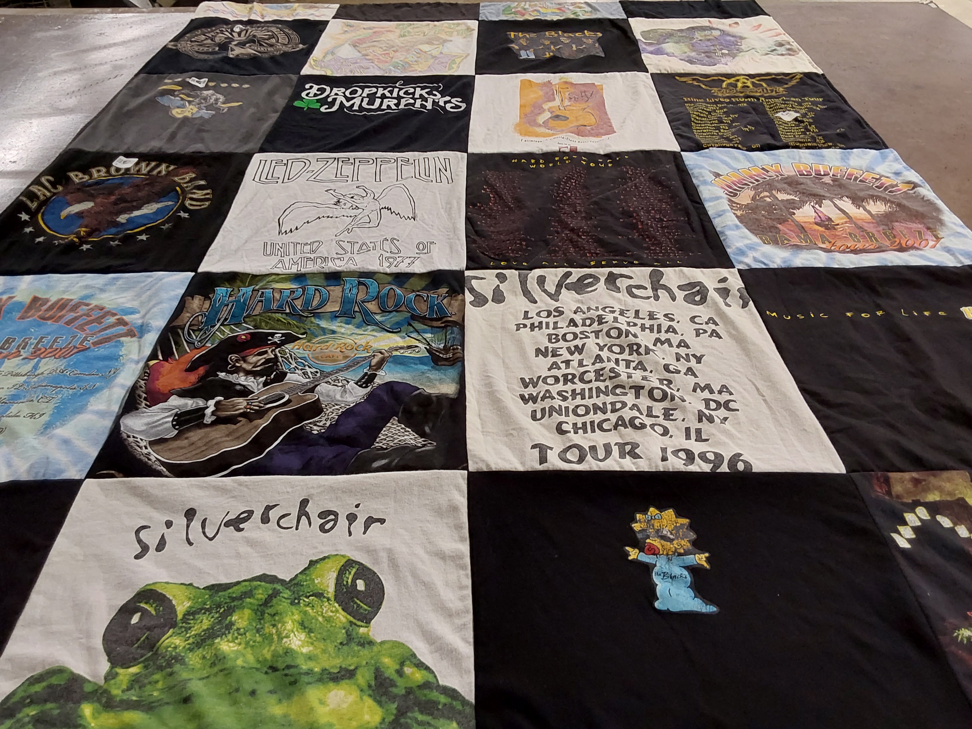 T-shirt quilt with music, concerts themes by Thomas from GA