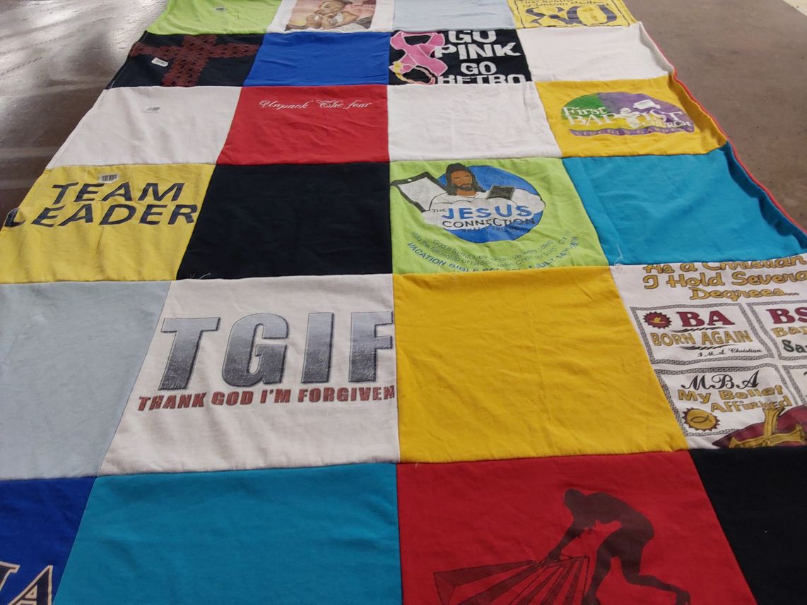 T-shirt quilt from university by Geraldine from GA