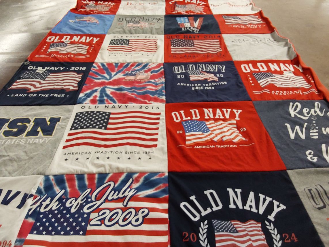 T-shirt quilt with patriotism, fashion themes by Eileen from IL