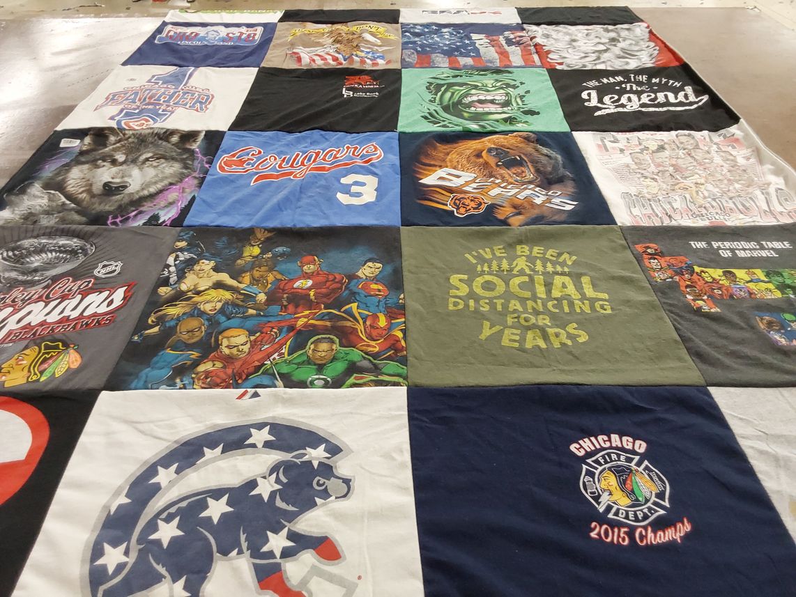 T-shirt quilt featuring chicago bears, chicago blackhawks by Roberta from IL