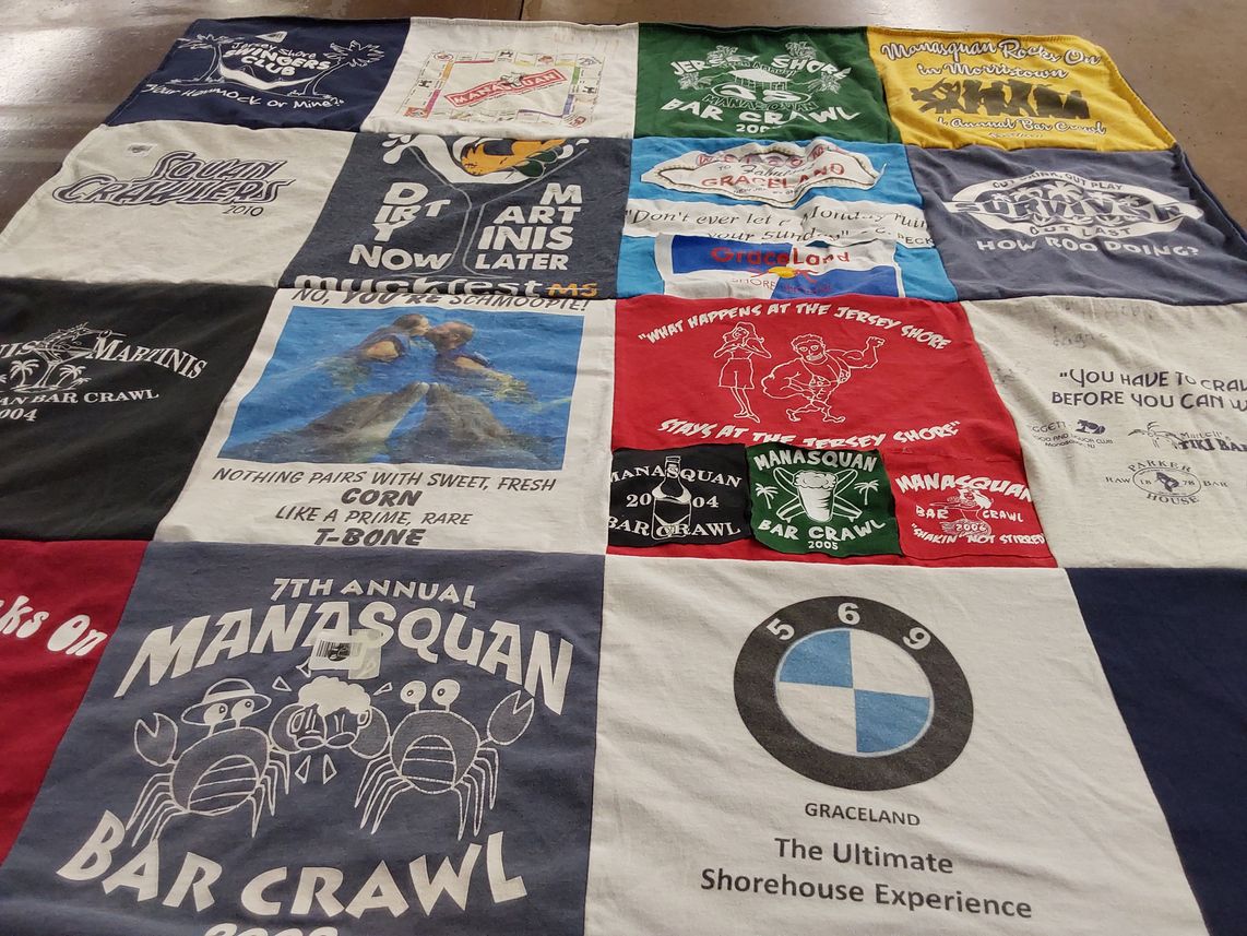 T-shirt quilt with bar crawling, shore activities themes by Tom from NJ
