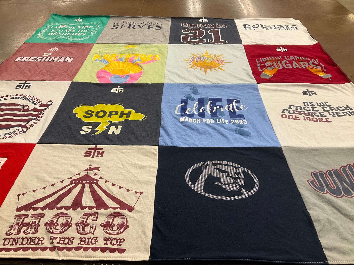 T-shirt quilt featuring cougars by Brian from LA