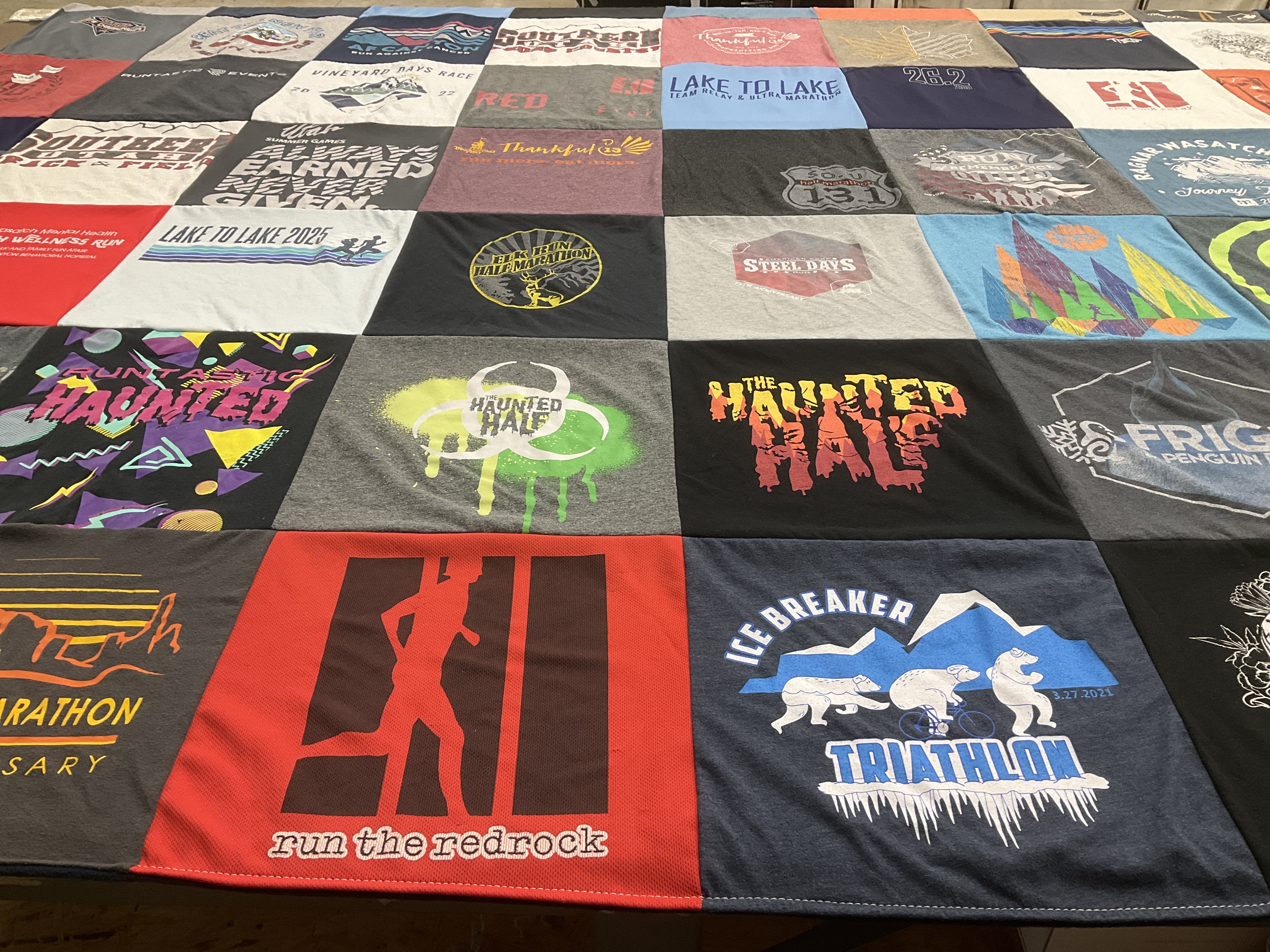 T-shirt quilt with running, triathlons themes by Chris from UT