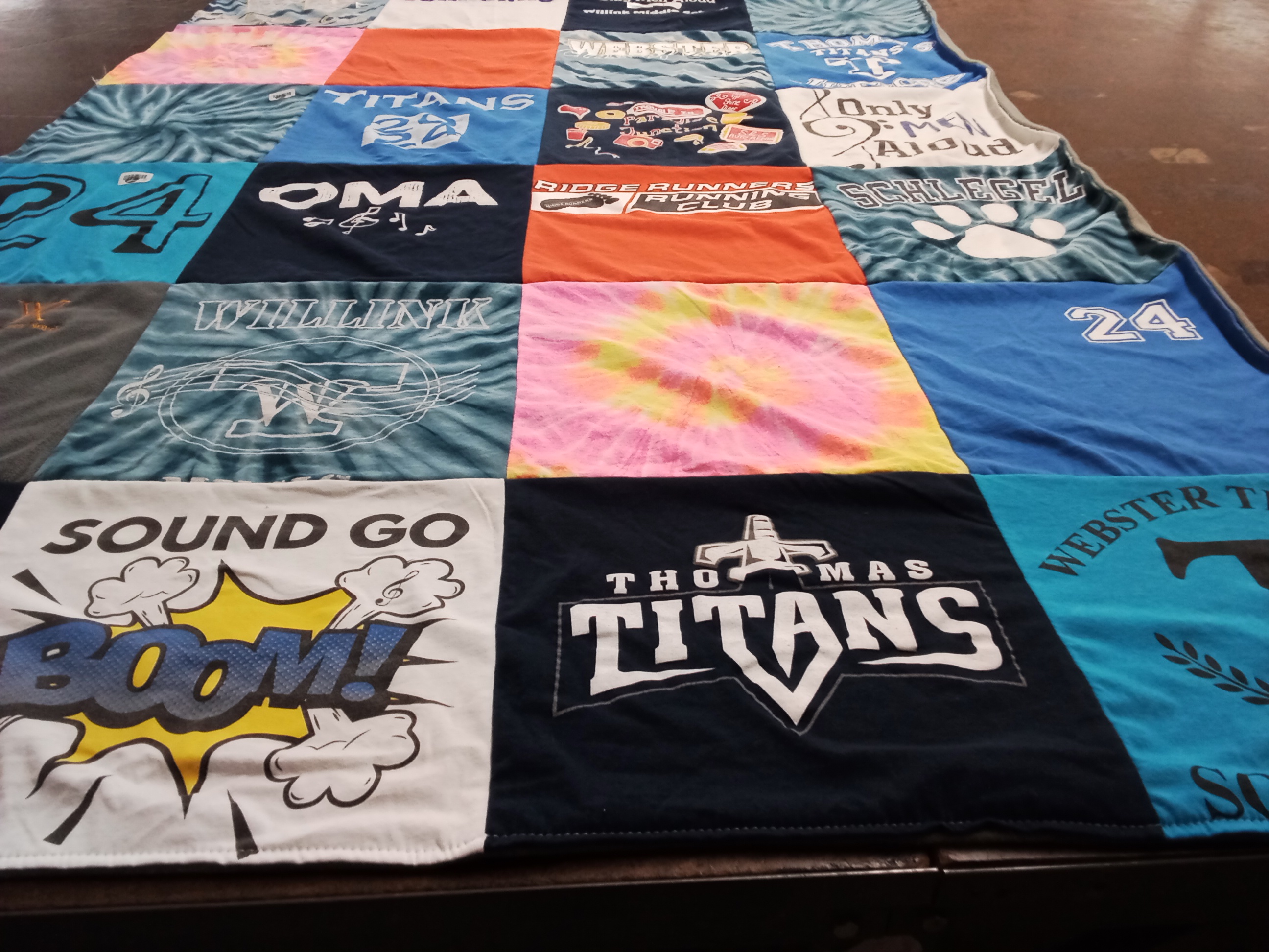 T-shirt quilt featuring titans by Robin from NY
