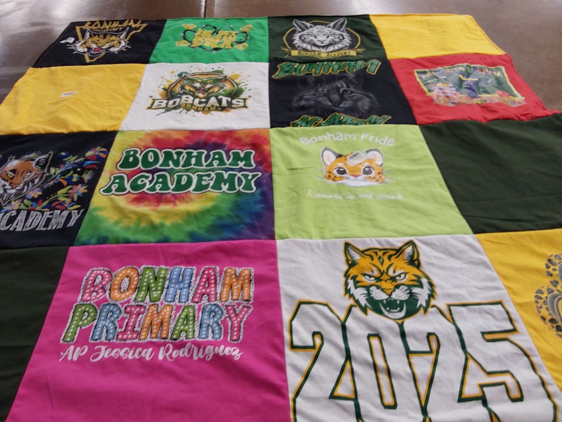T-shirt quilt featuring bobcats by Alma from TX