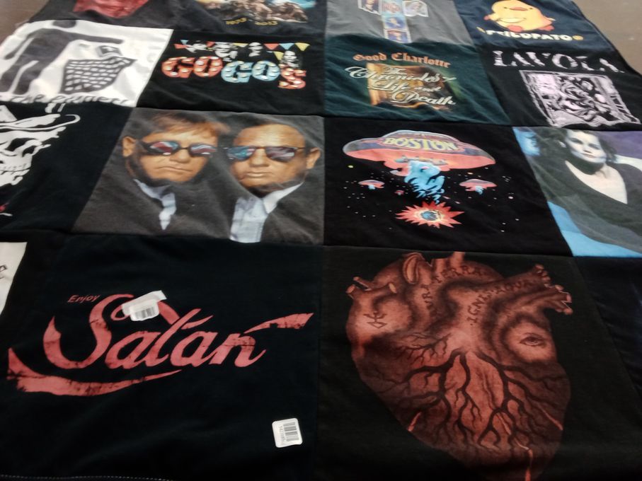 T-shirt quilt with music, art themes by Hiran from FL