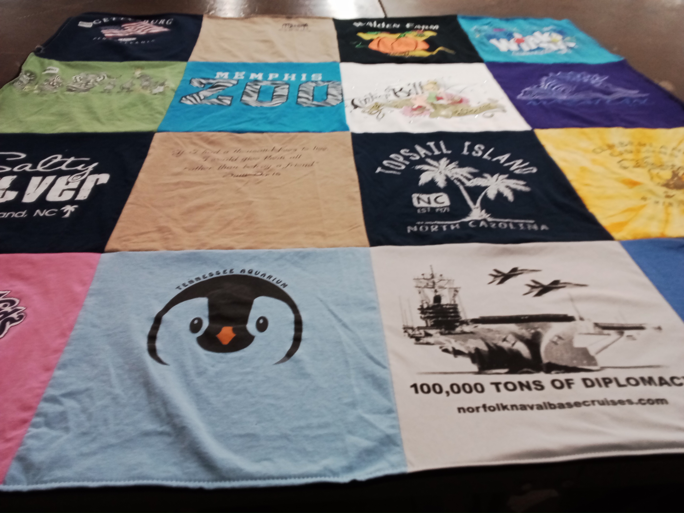 T-shirt quilt with wildlife, aquariums themes by Mildred from TN