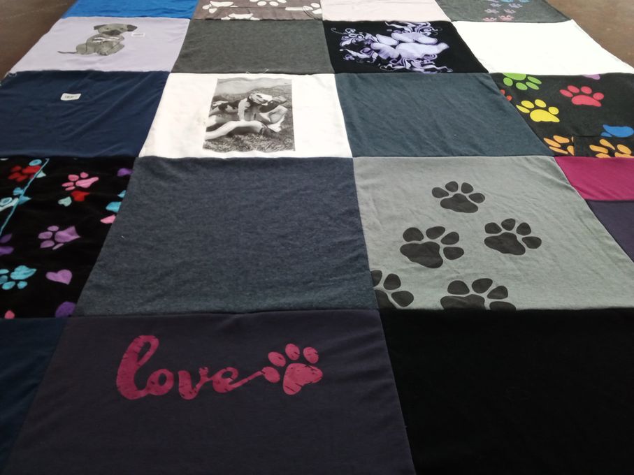 T-shirt quilt with pets, dogs themes by Darla from SC