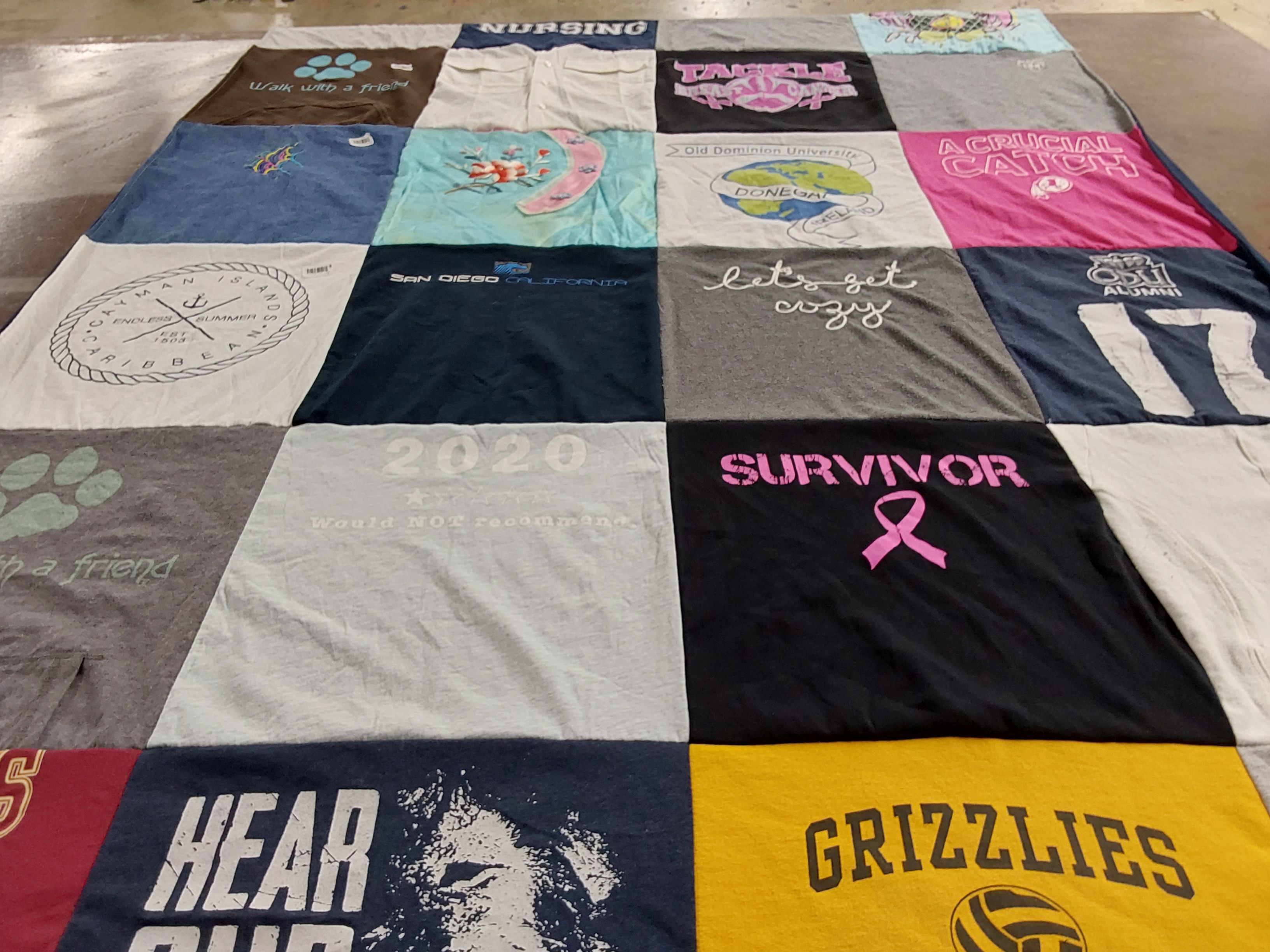 T-shirt quilt featuring grizzlies by Lynette from VA