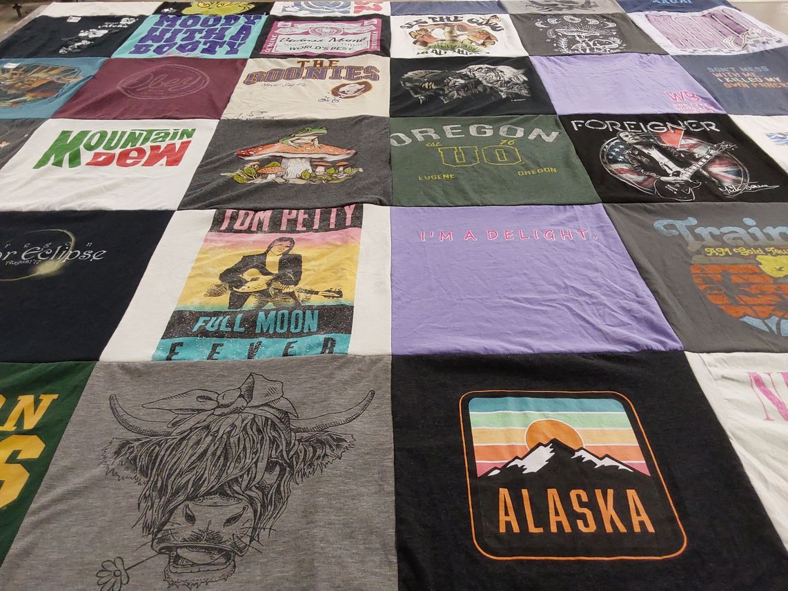 T-shirt quilt from university of oregon by Julie from OR