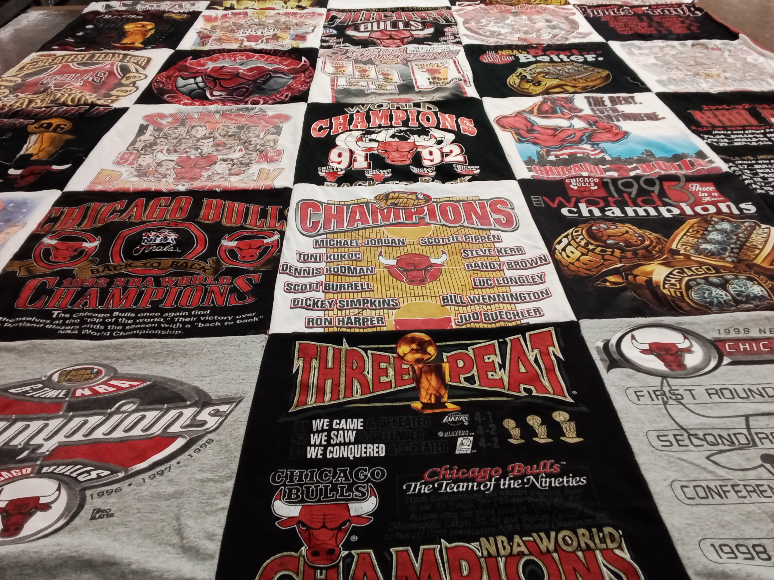 T-shirt quilt featuring chicago bulls by Rodney from IL