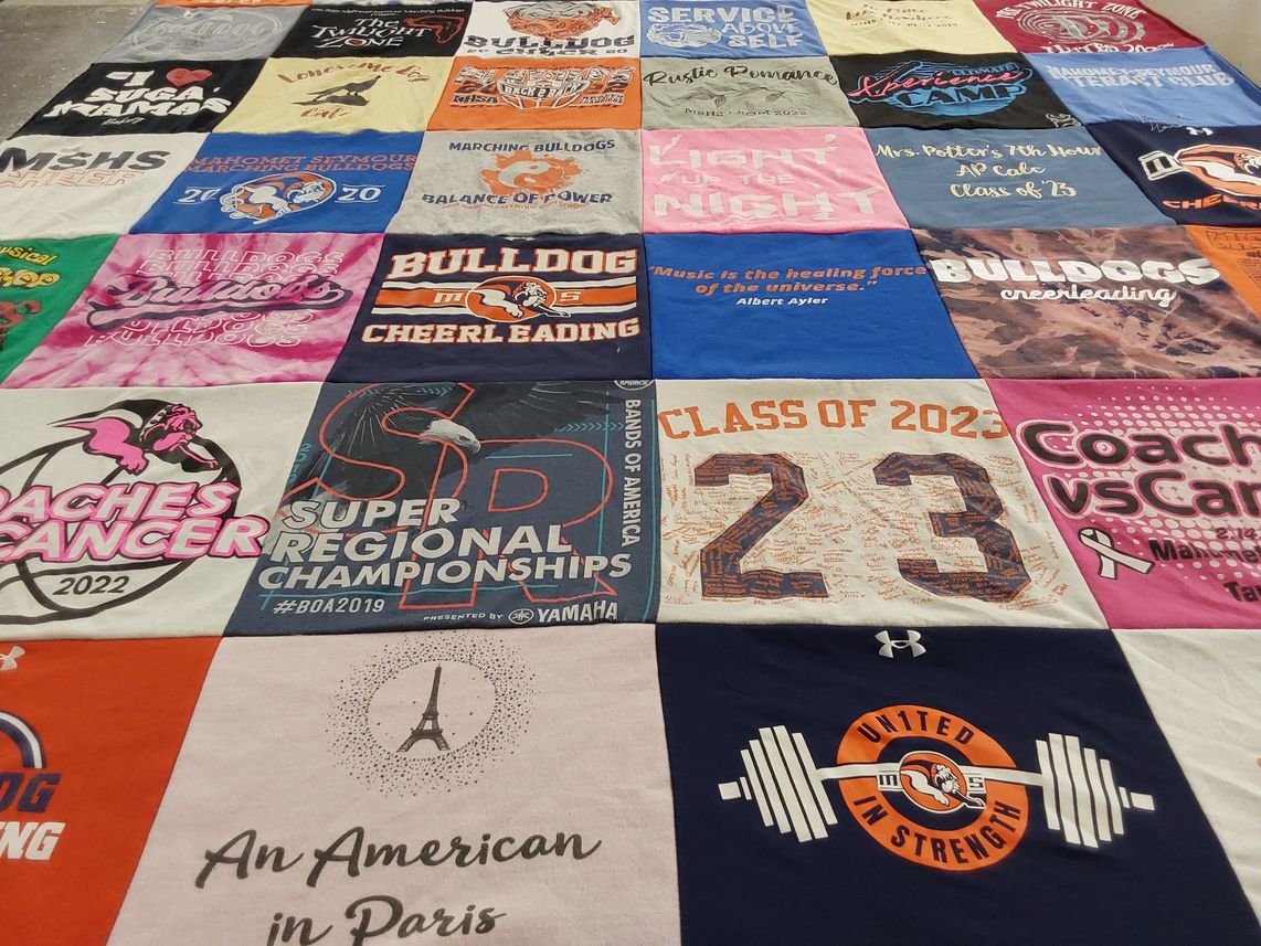T-shirt quilt featuring marching bulldogs by Lauren from IL