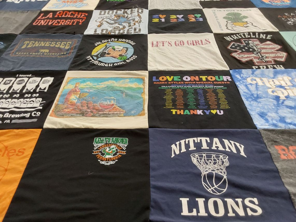 T-shirt quilt featuring nittany lions by Hanna from PA