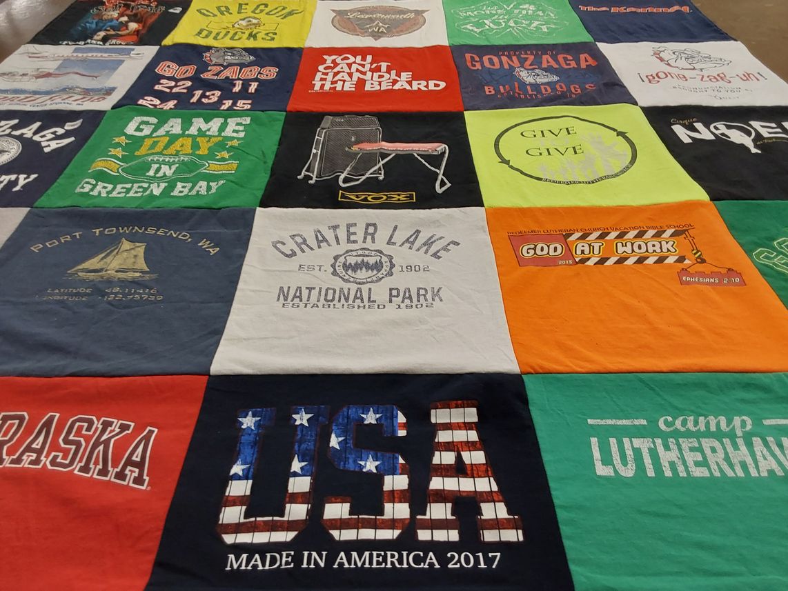 T-shirt quilt featuring gonzaga bulldogs by Patty from WA