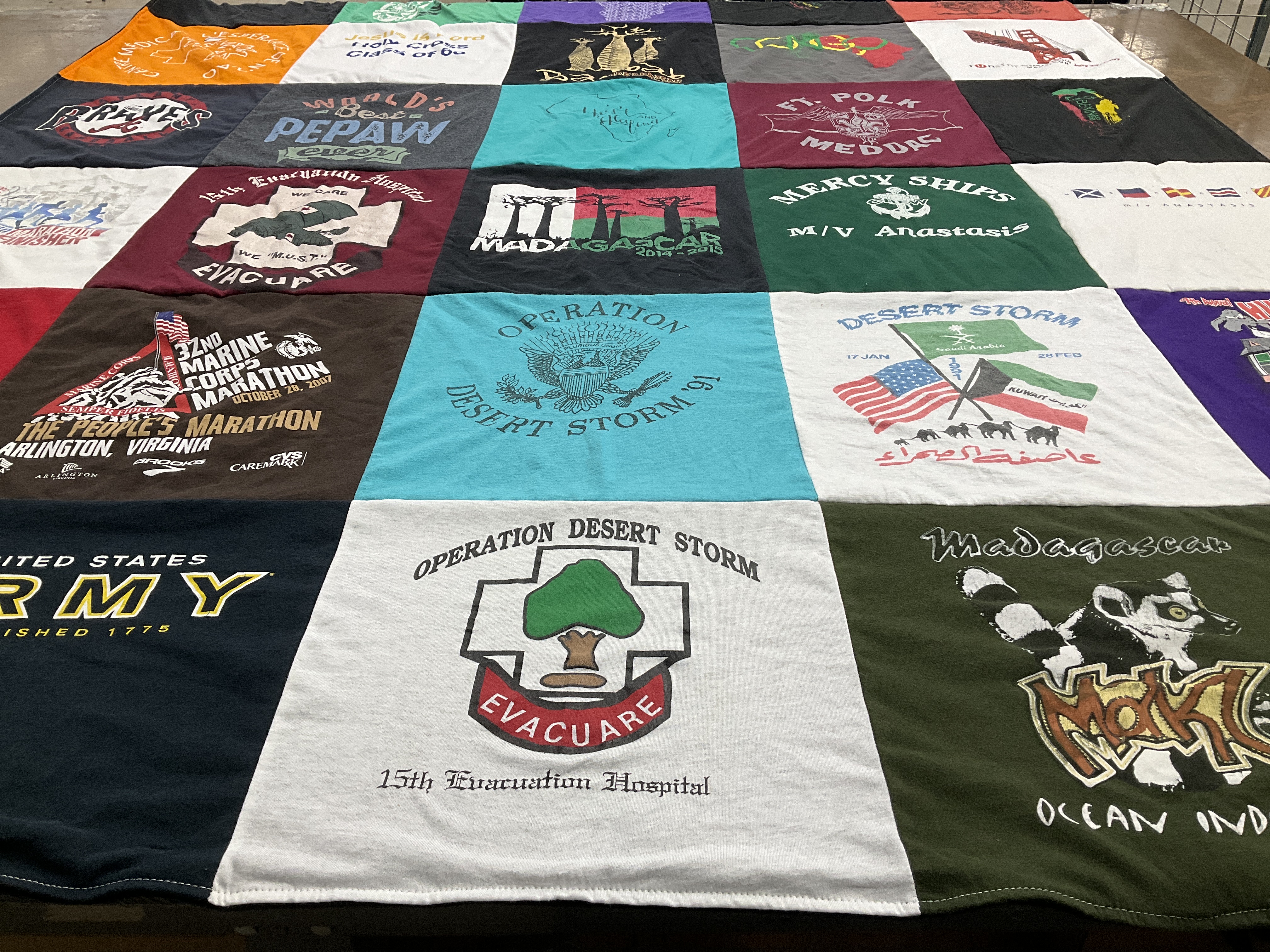 T-shirt quilt from the college of william and mary by Roberta from AL