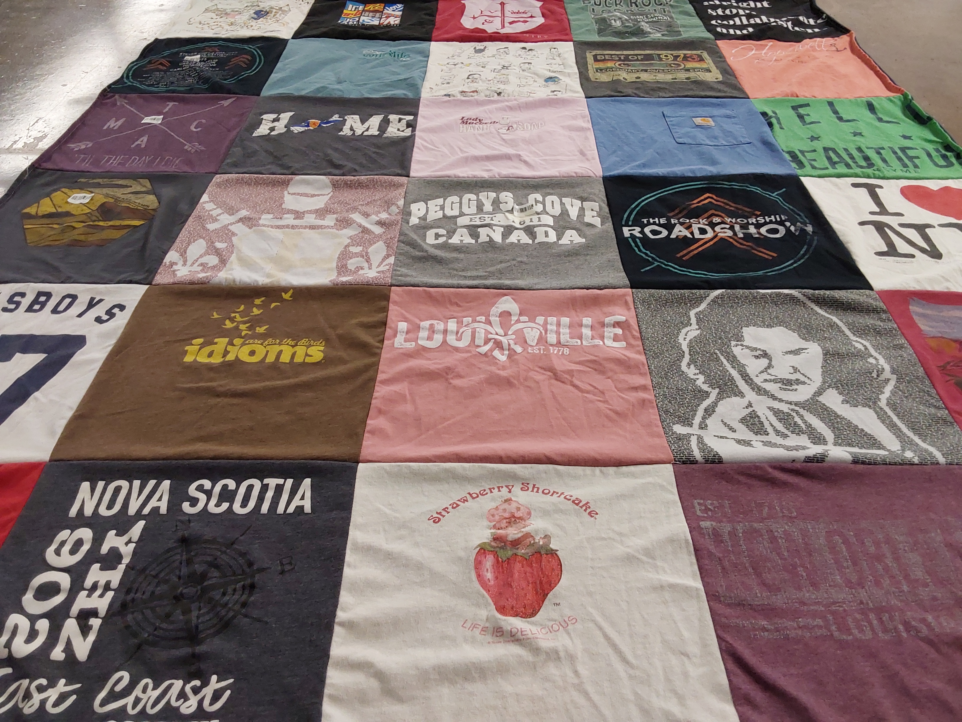 T-shirt quilt with travel, canada themes by Jennifer from CA
