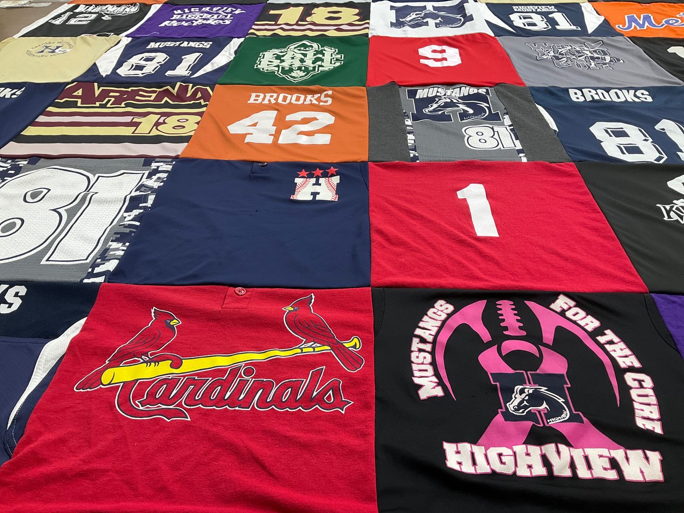 T-shirt quilt with sports, team spirit themes by Brooklyn from MD