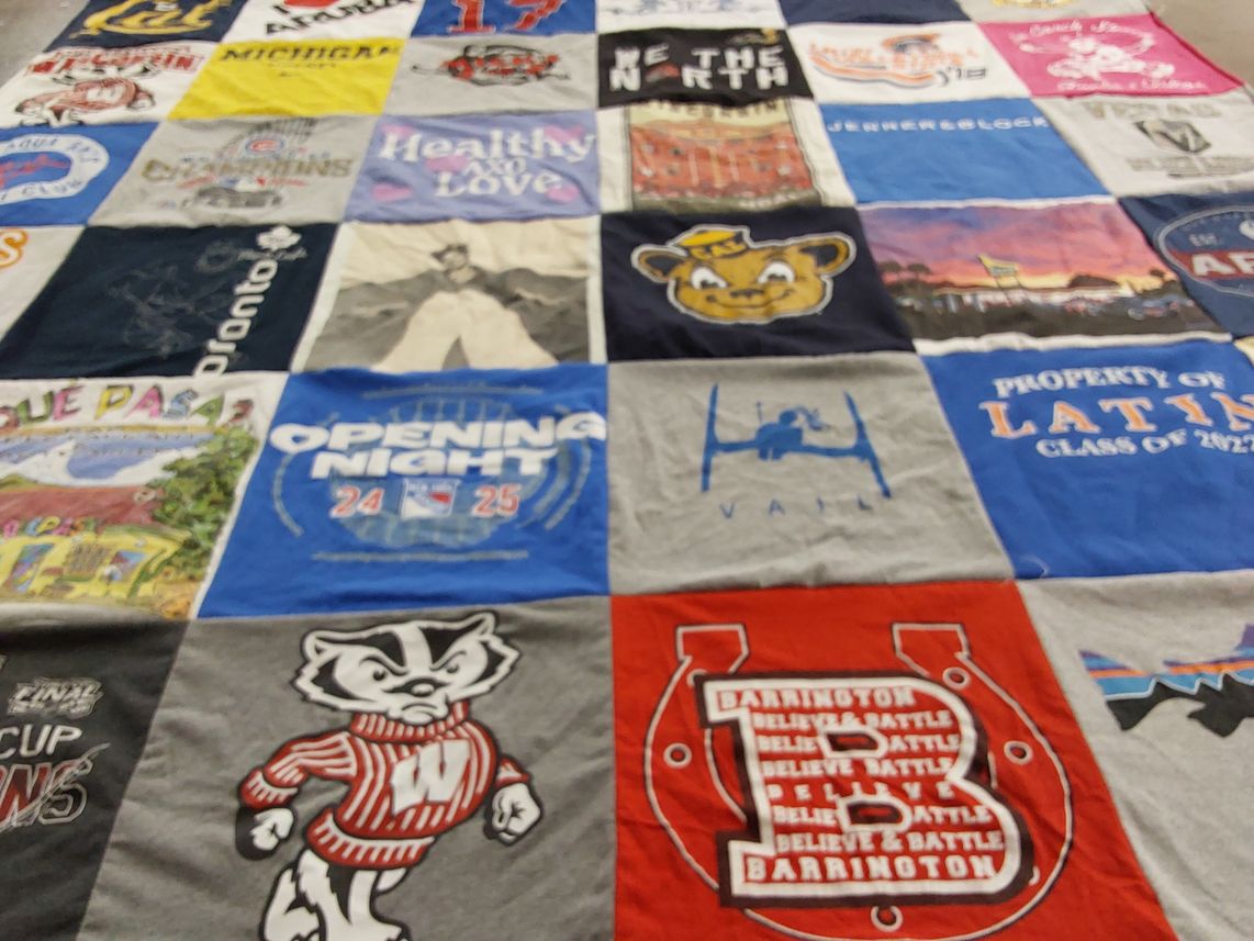 T-shirt quilt featuring milwaukee bucks, chicago cubs by remy from IL