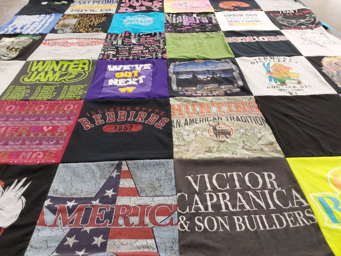 T-shirt quilt featuring illinois state redbirds by Tina from IL