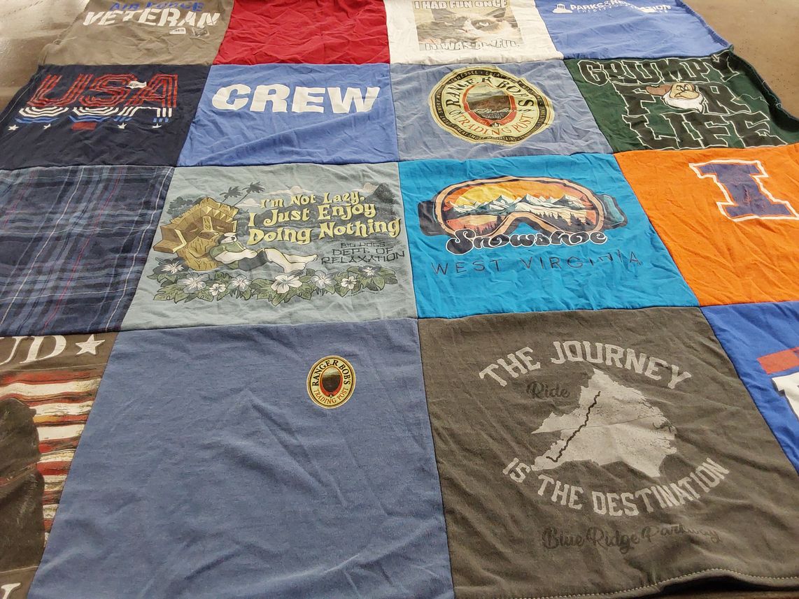 T-shirt quilt from university of illinois by Linda from NC