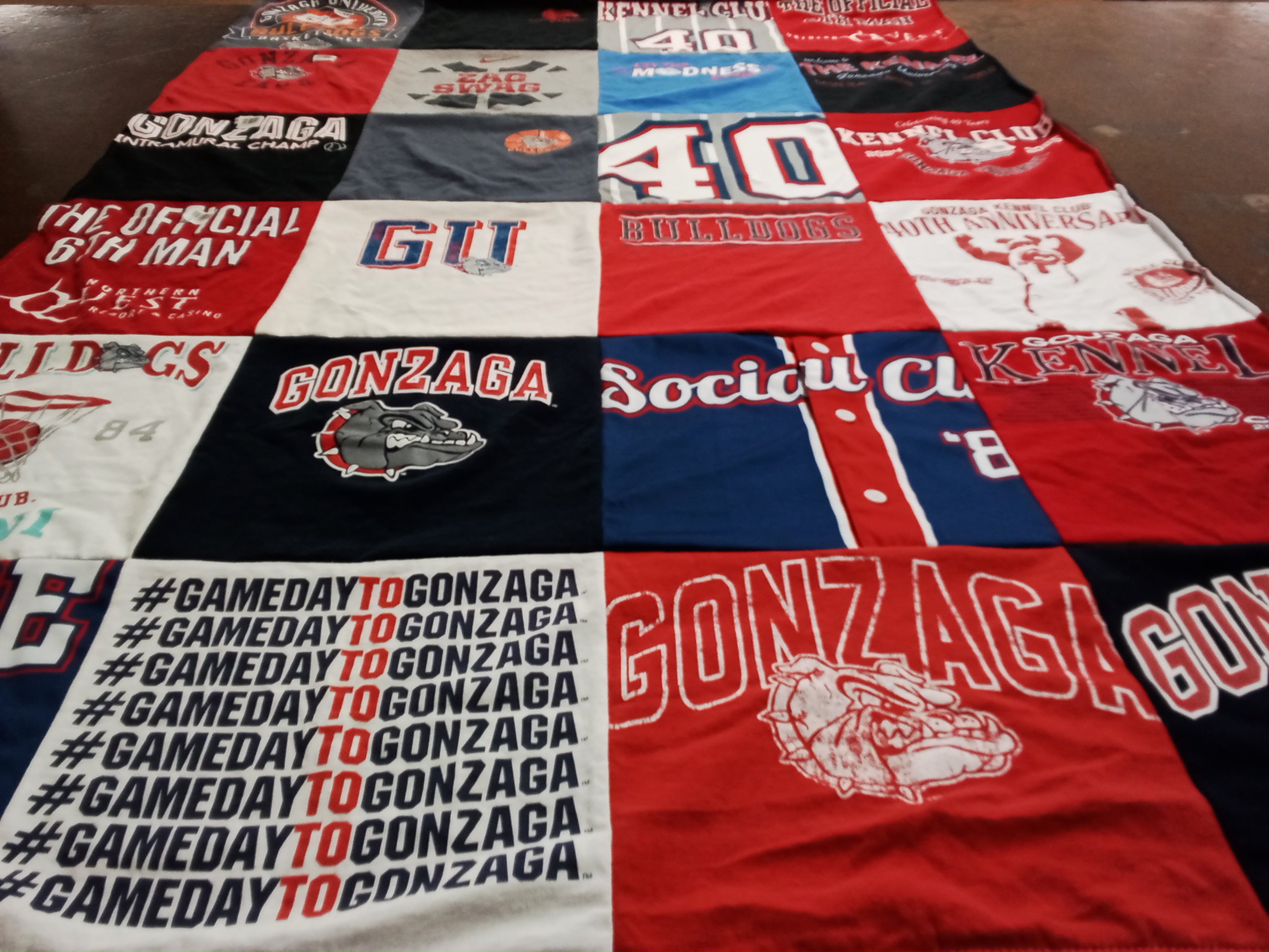 T-shirt quilt featuring gonzaga bulldogs by Sarah from WA